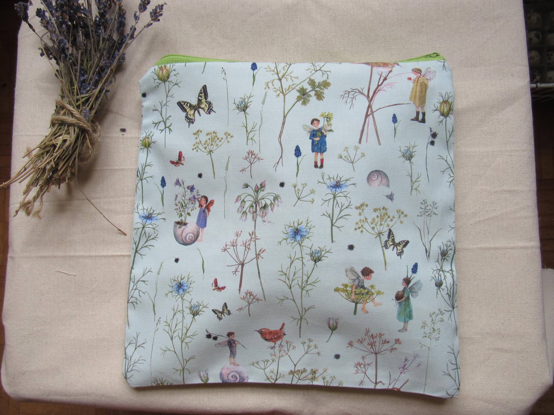 Kräuterkissen, Blumenelfen, Entspannung, Drescher, Waldorf Kräuterkissen, Blumenelfen, Entspannung, Drescher, Waldorf von Etsy - Puppenprofi