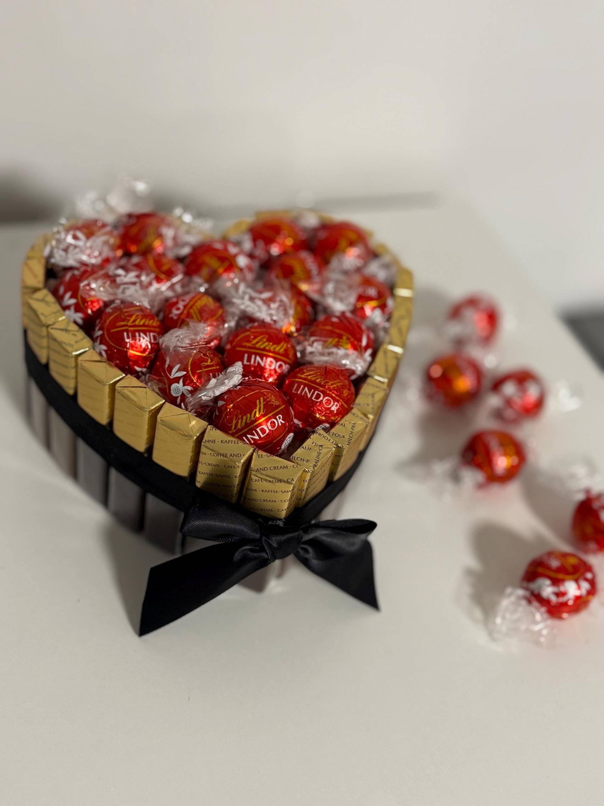 Herz Schokolade Merci Lindt Geschenkbox , Süßigkeiten, Weihnachten, Valentinstag, Rosa Geschenk, Merci Herz Schokolade Merci Lindt Geschenkbox , Süßigkeiten, Weihnachten, Valentinstag, Rosa Geschenk, Merci von Etsy - PureCard