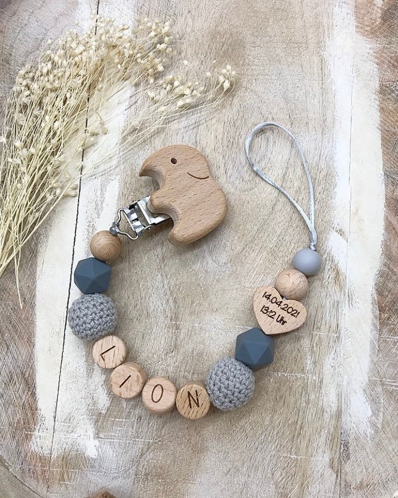 Schnullerkette Geschenk Taufe/Geburt Verschiedene Schriftarten Clips Schnullerkette Geschenk Taufe/Geburt Verschiedene Schriftarten Clips von Etsy - PureDesignBabyHerz
