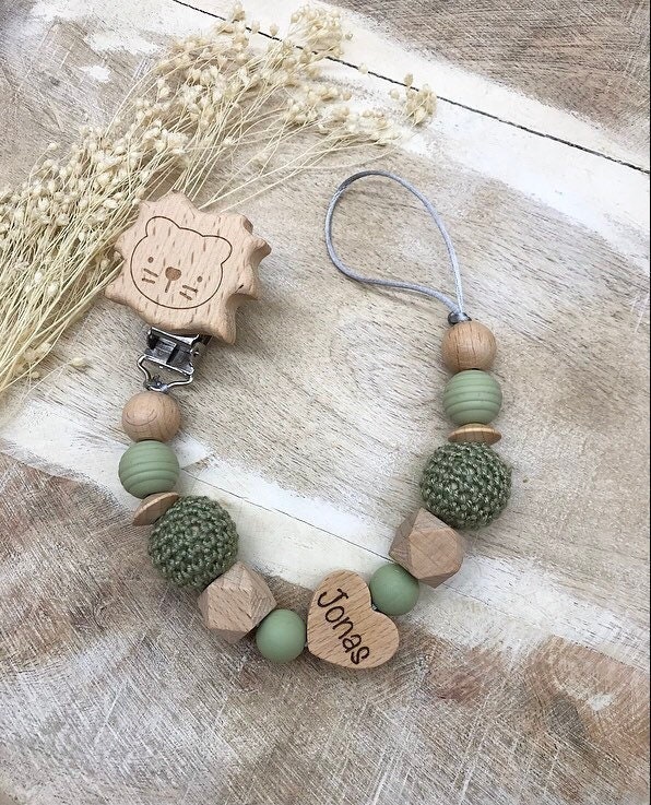 Schnullerkette Graviert Geschenk Taufe/Geburt Verschiedene Schriftarten Clips Schnullerkette Graviert Geschenk Taufe/Geburt Verschiedene Schriftarten Clips von Etsy - PureDesignBabyHerz