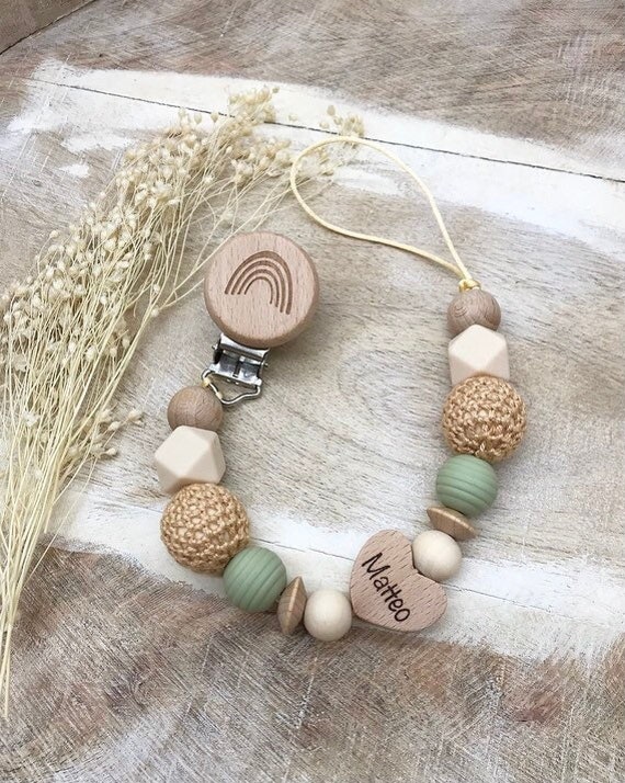 Schnullerkette Mit Namen Personalisiert Graviert Geschenk Taufe/Geburt Verschiedene Schriftarten Clips Schnullerkette Mit Namen Personalisiert Graviert Geschenk Taufe/Geburt Verschiedene Schriftarten Clips von Etsy - PureDesignBabyHerz