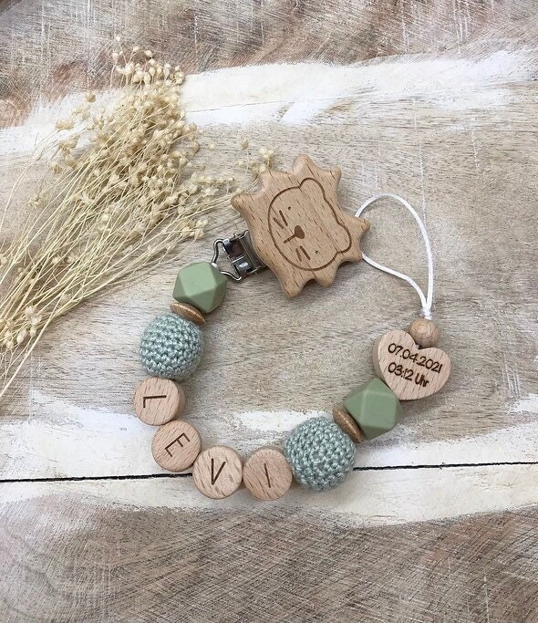 Schnullerkette Geschenk Taufe/Geburt Verschiedene Schriftarten Clips Schnullerkette Geschenk Taufe/Geburt Verschiedene Schriftarten Clips von Etsy - PureDesignBabyHerz