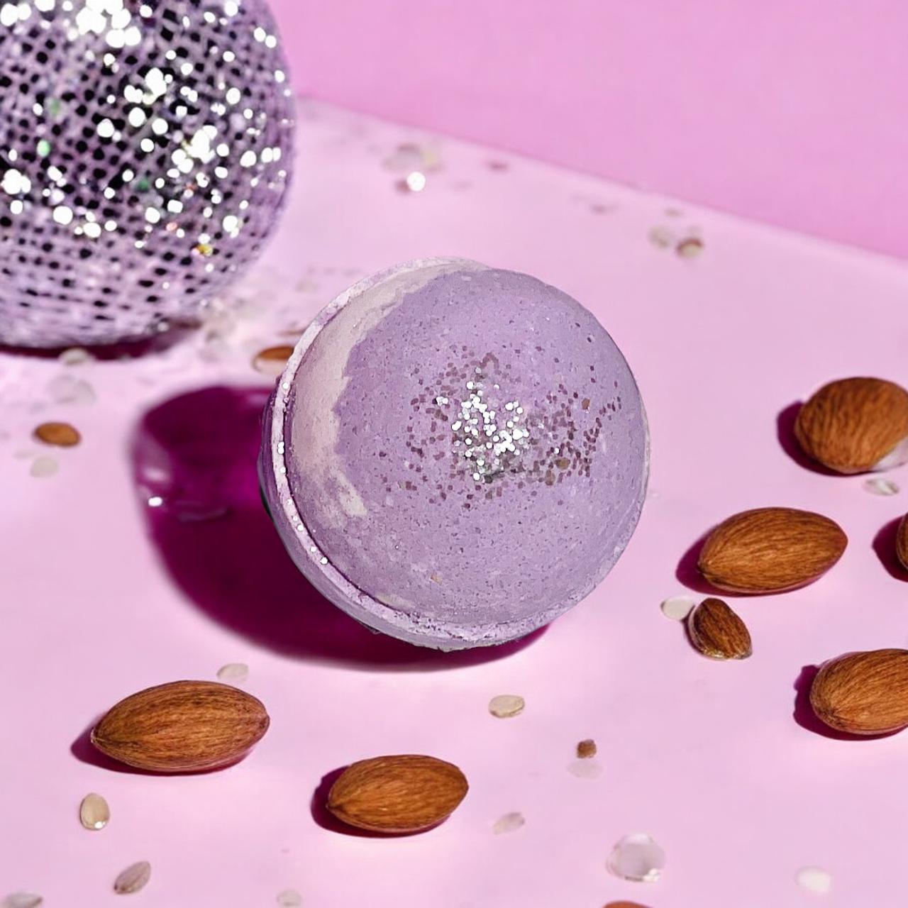 Luxus Und Mandel Badebombe - 8Oz Handgemacht, Big-Size, Spa, Geschenk, Vegan, Selbstfürsorge, Feuchtigkeitsspendend Luxus Und Mandel Badebombe - 8Oz Handgemacht, Big-Size, Spa, Geschenk, Vegan, Selbstfürsorge, Feuchtigkeitsspendend von Etsy - Puredropwellness