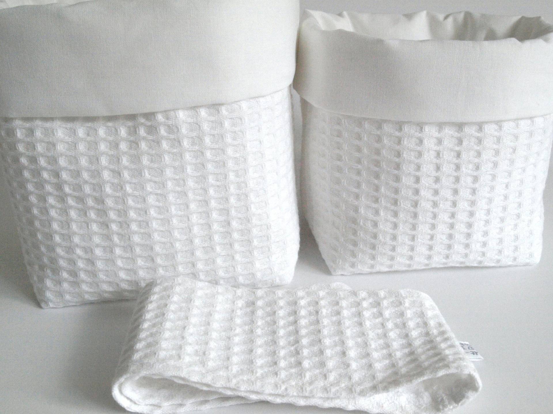 Ab 11, 95 Euro, Waffelpique Weiss/Weiss, Utensilos, Stoffkörbe, Uni, Utensilo, Wickeltisch Ab 11, 95 Euro, Waffelpique Weiss/Weiss, Utensilos, Stoffkörbe, Uni, Utensilo, Wickeltisch von Etsy - QuiltCottageLove