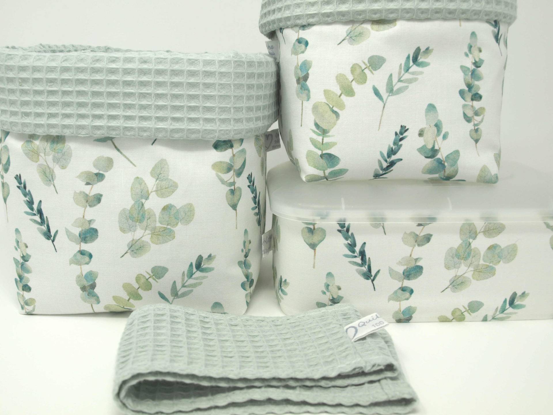 Ab 12, 95 Euro, Eukalyptus & Dusty Mint, Green Sea Stoffkörbe, Set-Wahl, Gräser, Blätter, Waffelpique, Utensilos Aufbewahrung Wickeltisch Ab 12, 95 Euro, Eukalyptus & Dusty Mint, Green Sea Stoffkörbe, Set-Wahl, Gräser, Blätter, Waffelpique, Utensilos Aufbewahrung Wickeltisch von Etsy - QuiltCottageLove