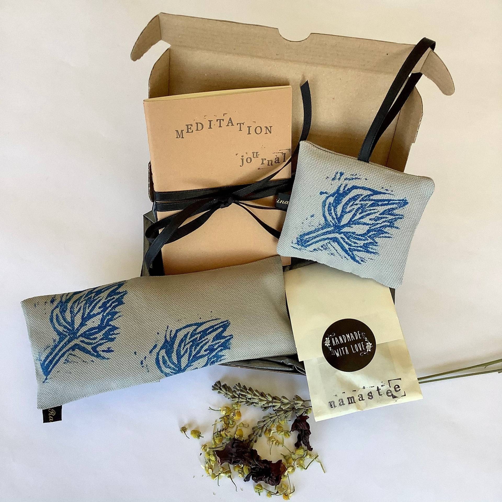 Meditation Geschenk-Set | Lavendel Geschenkbox Yoga Geschenk Box Lavendel Set Spa Entspannung Meditation Geschenk-Set | Lavendel Geschenkbox Yoga Geschenk Box Lavendel Set Spa Entspannung von Etsy - RAINAATELIER