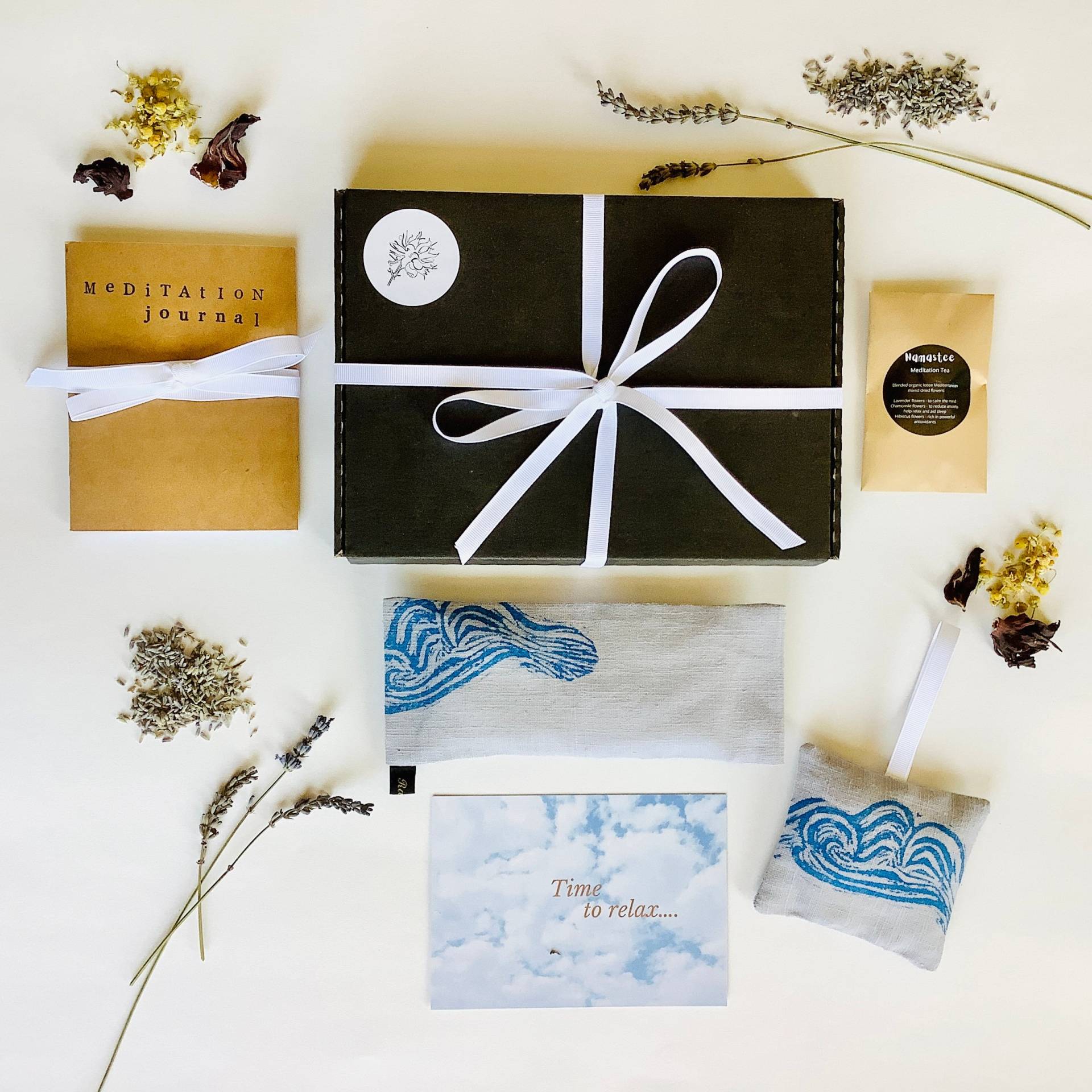 Meditation Geschenk-Set | Lavendel Geschenkbox Yoga Geschenk Box Lavendel Set Spa Entspannung von Etsy - RAINAATELIER