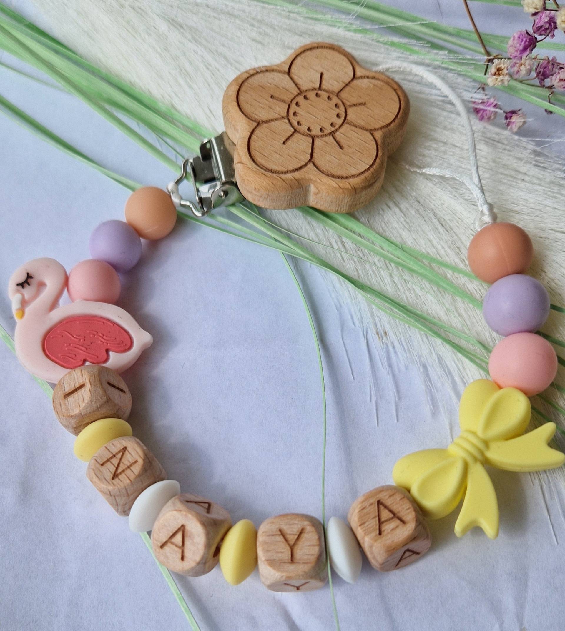 Personalisierte Schnullerkette| Aus Silikon Und Holz|Bpa Frei|Schadstofffrei| Aus Echtem Holz |Baby Geschenk| Geburt| Werdende Eltern| Liebe Personalisierte Schnullerkette| Aus Silikon Und Holz|Bpa Frei|Schadstofffrei| Aus Echtem Holz |Baby Geschenk| Geburt| Werdende Eltern| Liebe von Etsy - RGdesignn