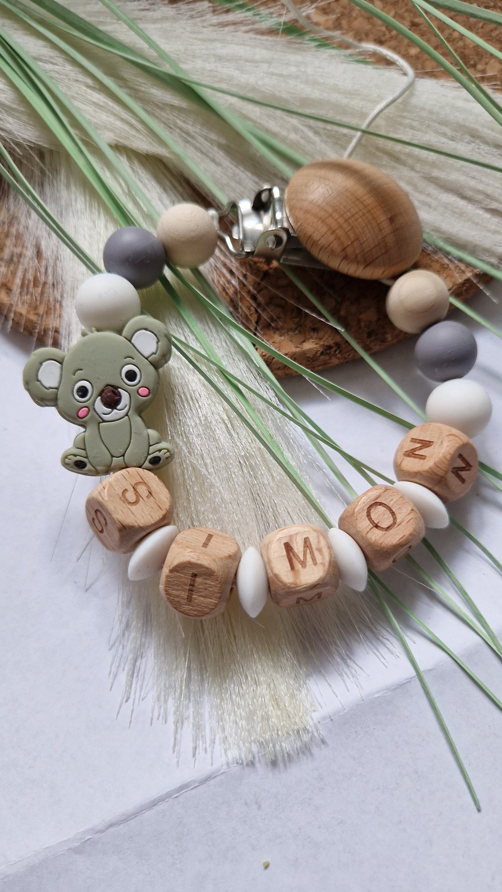 Personalisierte Schnullerkette|Koala Motiv|Aus Silikon Und Holz|Für Junge Oder Mädchen|Geschenk Für Werdende Eltern|Baby Geschenk Idee|Liebe Personalisierte Schnullerkette|Koala Motiv|Aus Silikon Und Holz|Für Junge Oder Mädchen|Geschenk Für Werdende Eltern|Baby Geschenk Idee|Liebe von Etsy - RGdesignn