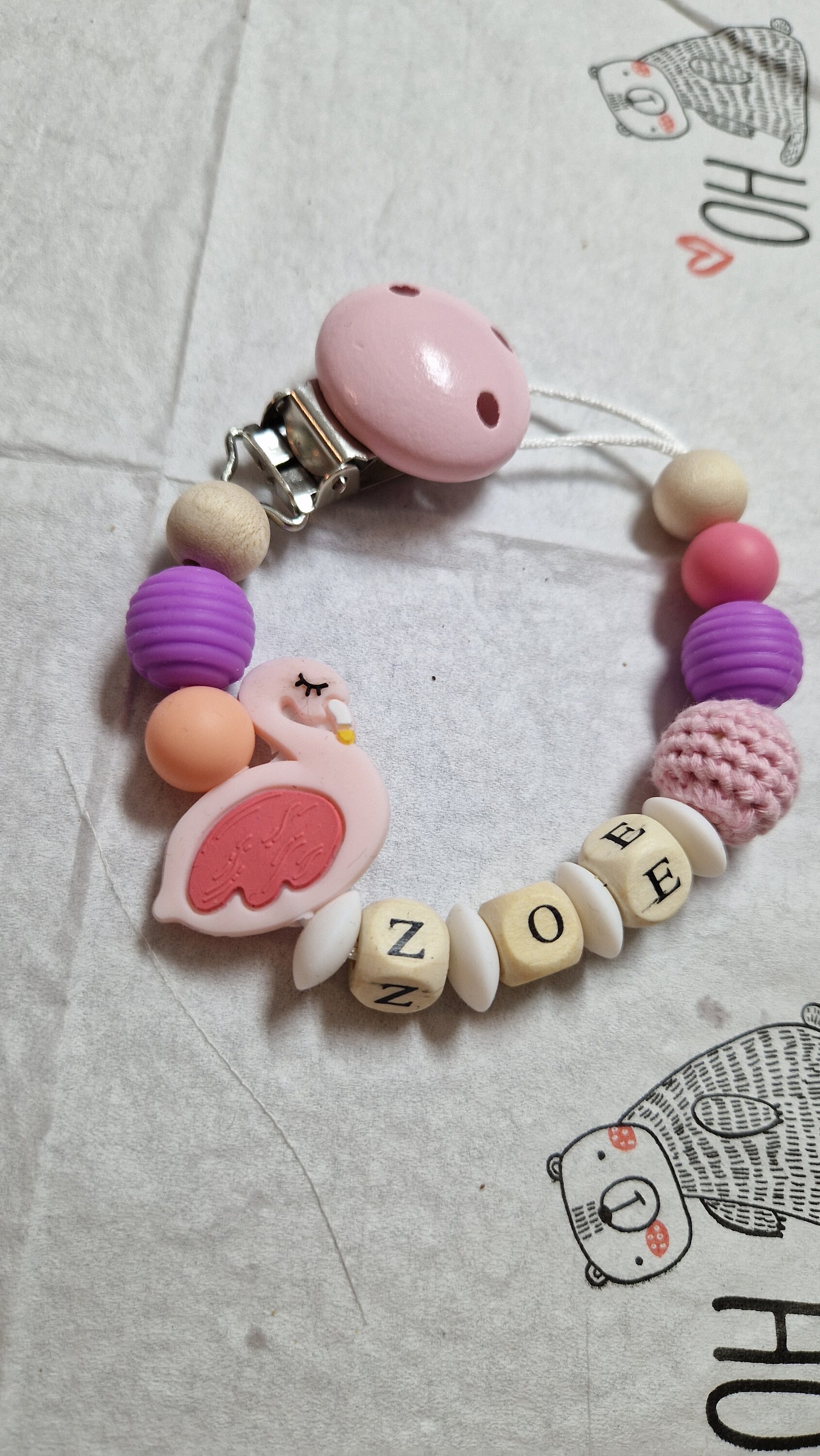 Personalisierte Schnullerkette Mit Flamingo Motiv| Für Mädchen|Geschenk Werdende Eltern|Baby Geschenke Idee|Geburt|Taufe|Familie|Liebe Personalisierte Schnullerkette Mit Flamingo Motiv| Für Mädchen|Geschenk Werdende Eltern|Baby Geschenke Idee|Geburt|Taufe|Familie|Liebe von Etsy - RGdesignn