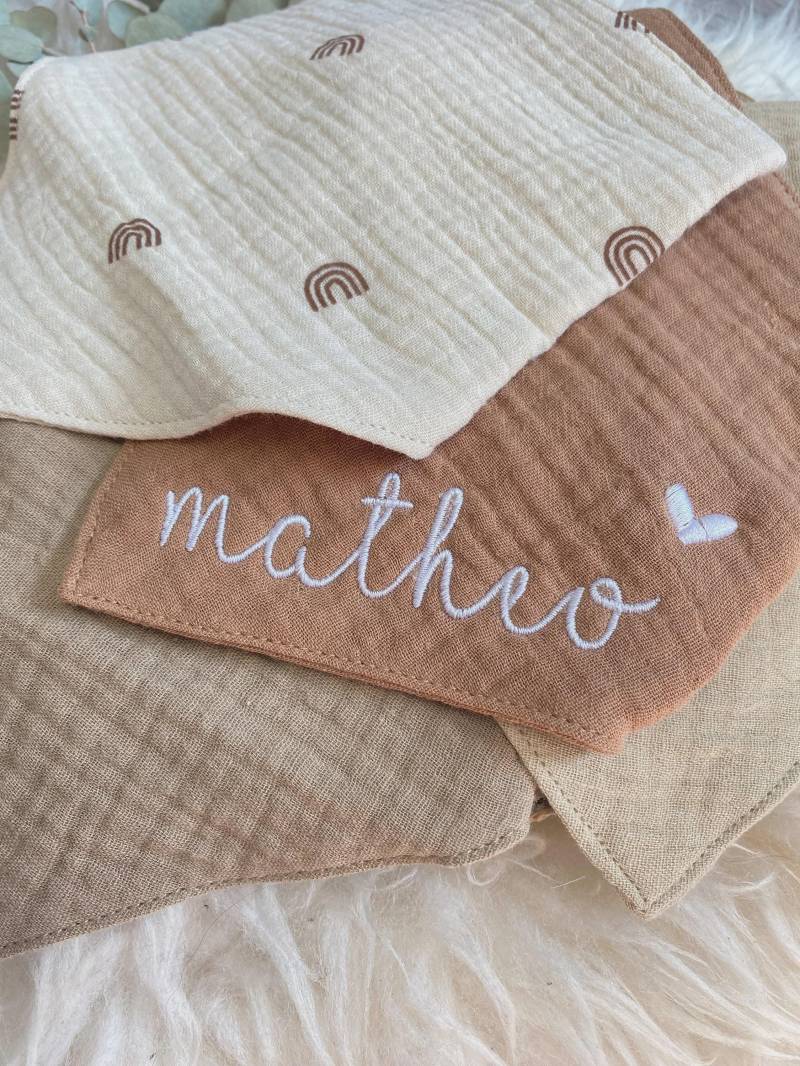 Personaliserbare Halstücher | Musselin Lätzchen Personalisiert Regenbogen Halstuch Verschiedene Farben Gestickt Bestickt von Etsy - Rackertouille