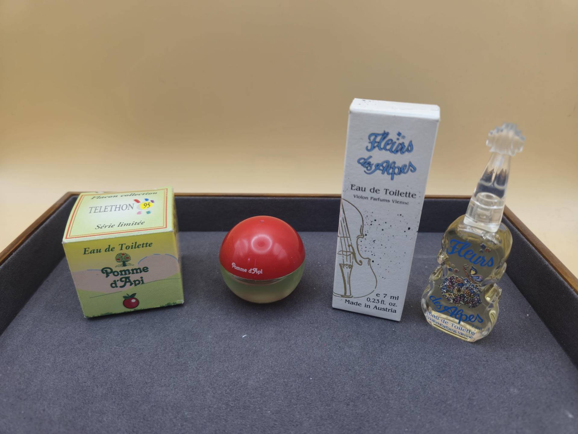 2 Parfum Miniaturen Im Original Karton von Etsy - Rareandvintageluxury