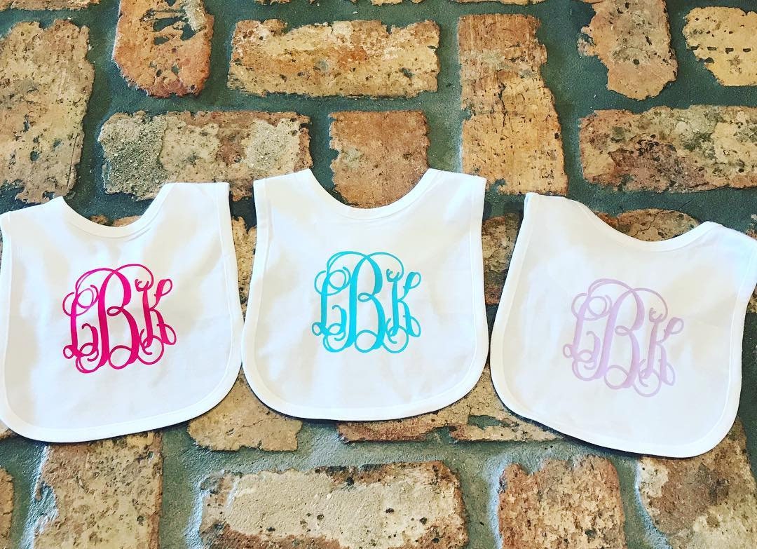 Monogramm Lätzchen, Baby-Mädchen-Lätzchen, Baby-Geschenk, Lätzchen von Etsy - RatherFancyDesigns