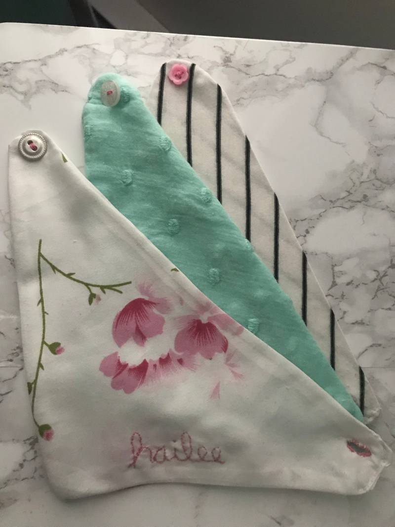 Halstuch Baby Bib - Anpassbare-Hand Gemacht Halstuch Baby Bib - Anpassbare-Hand Gemacht von Etsy - RecycledJoyByBri