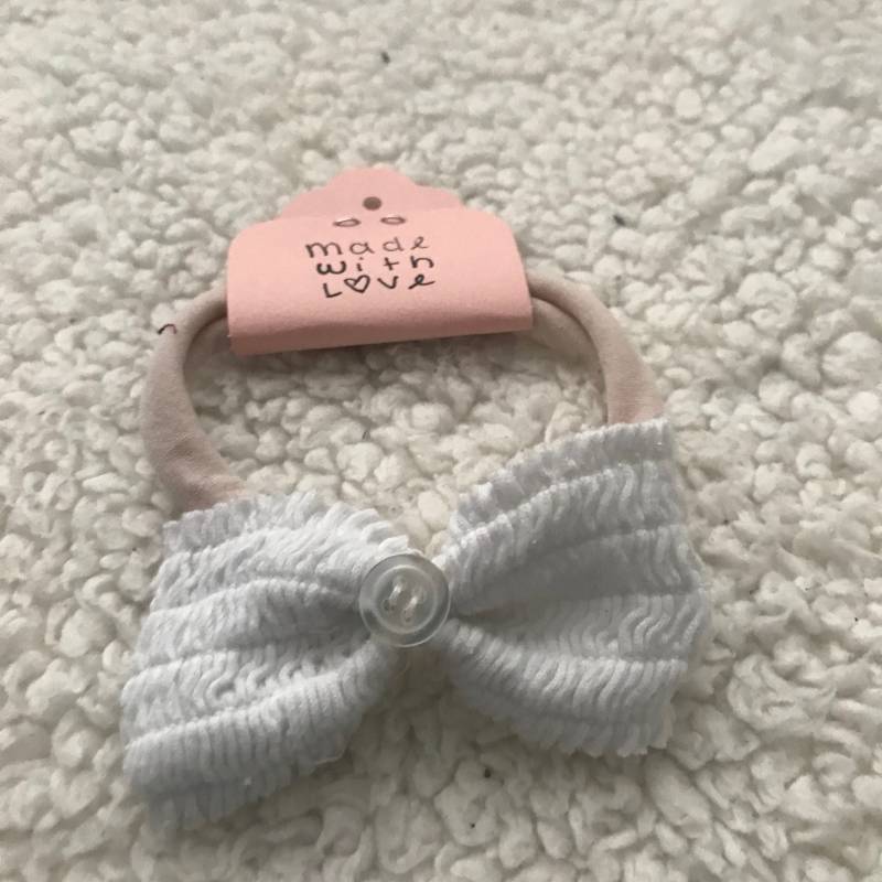 Weiße Baby Schleife Im Haar Weiße Baby Schleife Im Haar von Etsy - RecycledJoyByBri