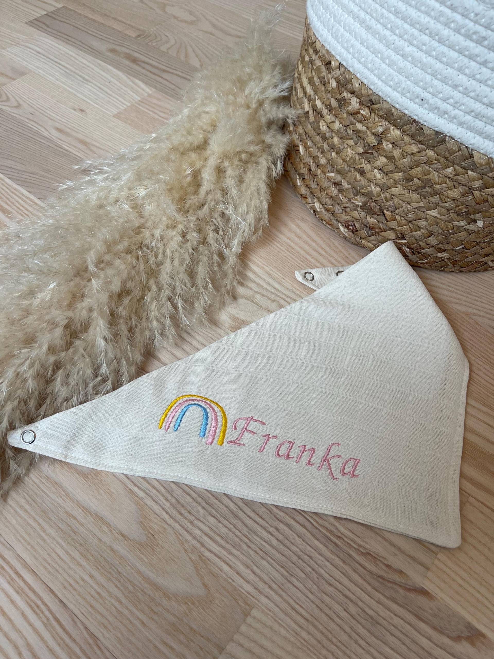 Musselin Halstuch Baby Mit Name Und Motiv, Spucktuch Baby, Dreieckstuch, Lätzchen, Personalisiertes Geschenk, Geschenkbox von Etsy - RedPalmHome