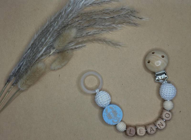 Personalisierte Schnullerkette Mit Sternzeichen von Etsy - ReginaBabyetsy