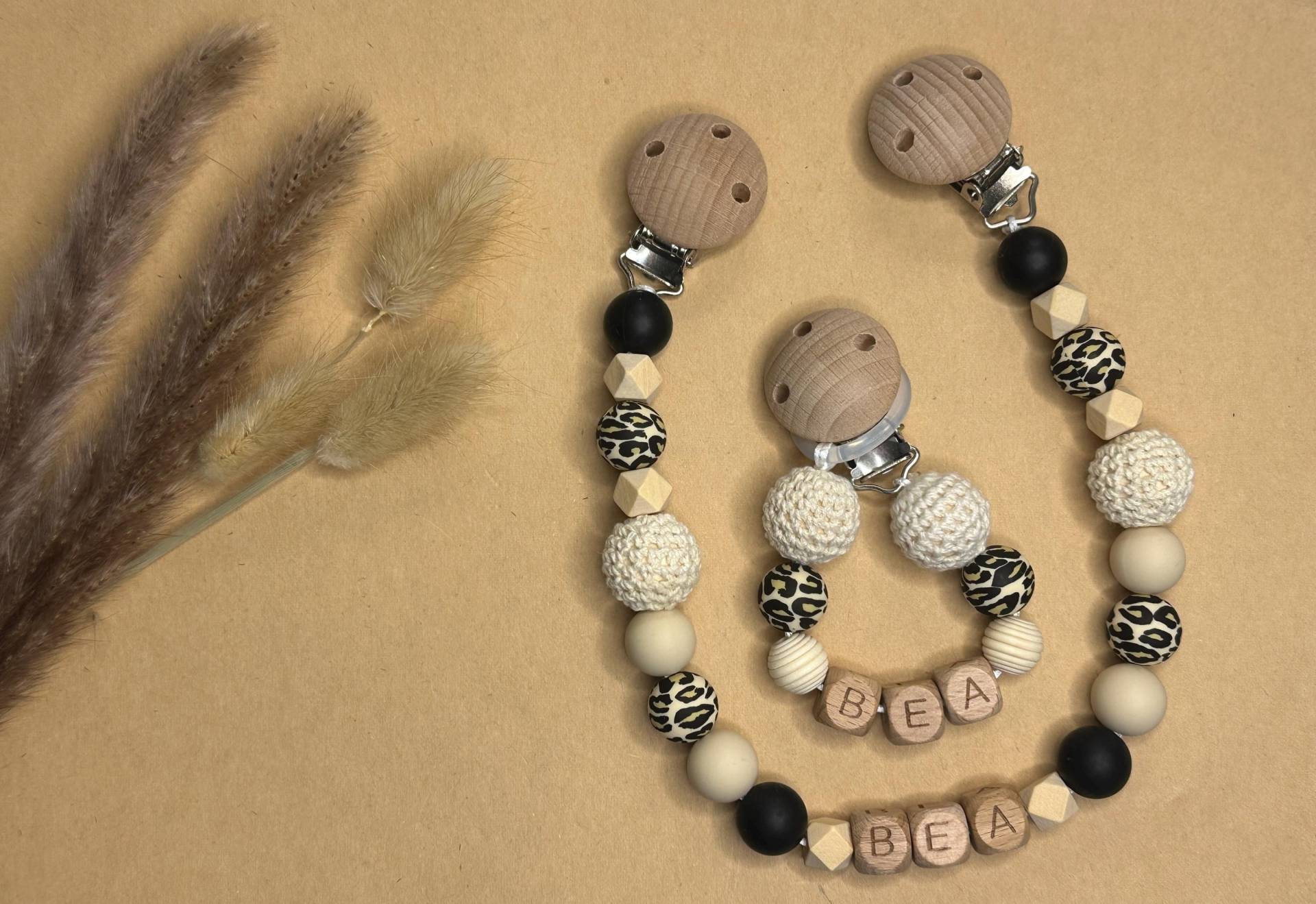 Personalisierte Schnullerkette & Kinderwagenkette Mit Leopardenperlen Im Set von Etsy - ReginaBabyetsy