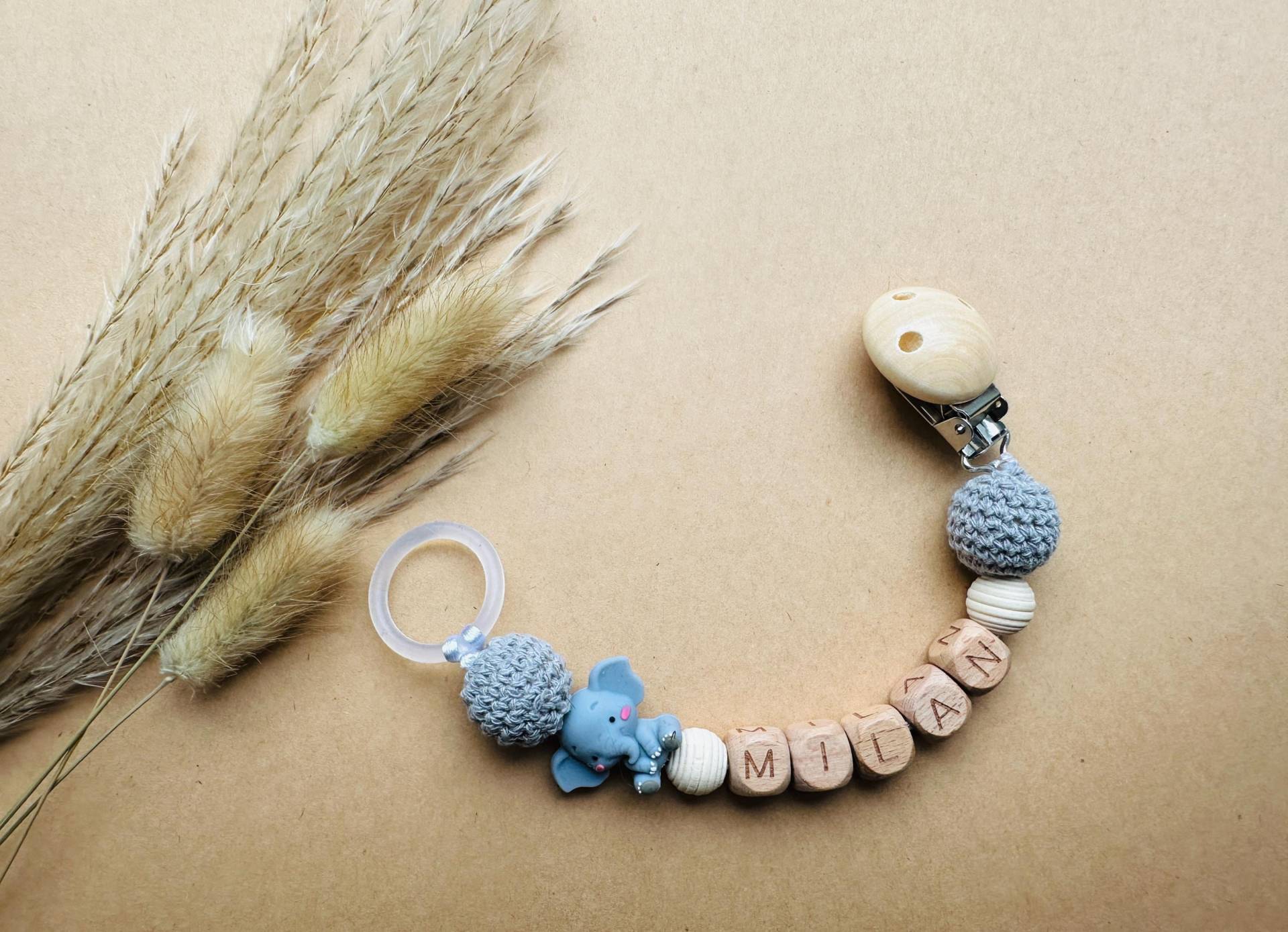 Personalisierte Schnullerketten Mit Tier Personalisierte Schnullerketten Mit Tier von Etsy - ReginaBabyetsy