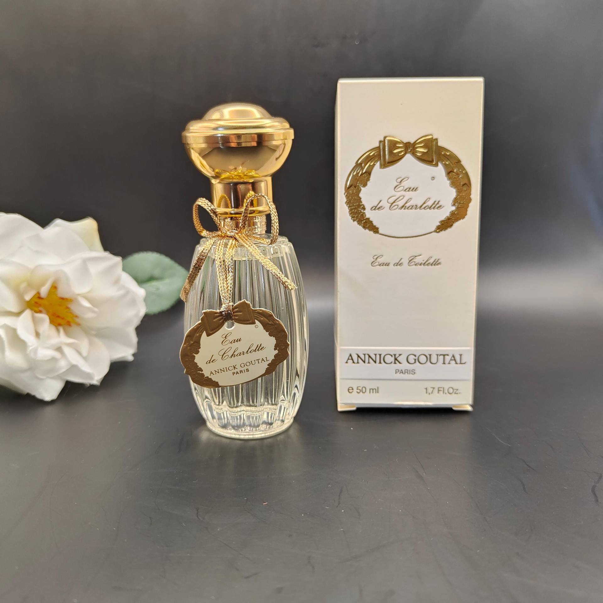 Annick Goutal Eau De Charlotte | 1982 - 50 Ml Toilette Spray Vintage-Flasche Aus Den 2000Er Jahren Parfüm Für Frauen Annick Goutal Eau De Charlotte | 1982 - 50 Ml Toilette Spray Vintage-Flasche Aus Den 2000Er Jahren Parfüm Für Frauen von Etsy - ReginasPerfume