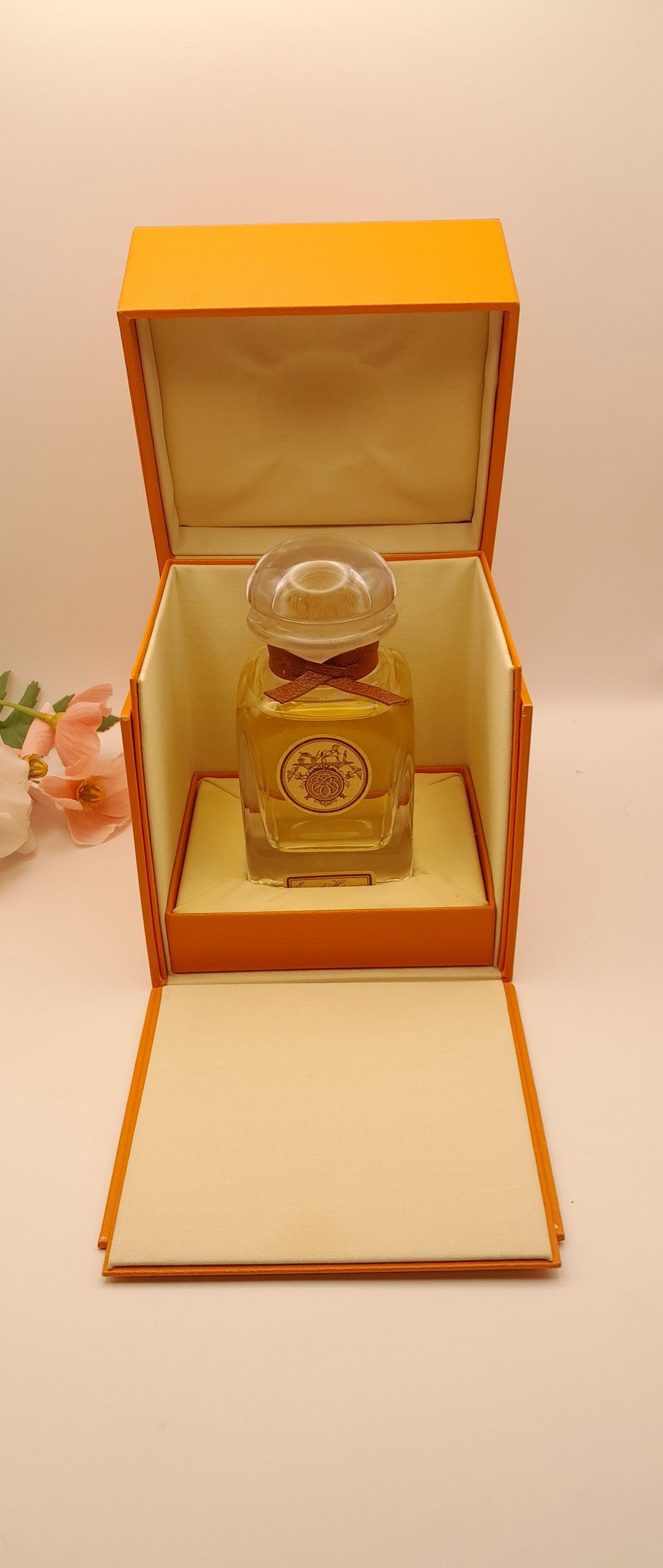 Eau D'hermès | 2001 - 120 Ml De Toilette Kristallflasche Splash Vintage-Sammlerflasche Aus Den 2000Er Jahren Nummerierte Limitierte Auflage Eau D'hermès | 2001 - 120 Ml De Toilette Kristallflasche Splash Vintage-Sammlerflasche Aus Den 2000Er Jahren Nummerierte Limitierte Auflage von Etsy - ReginasPerfume