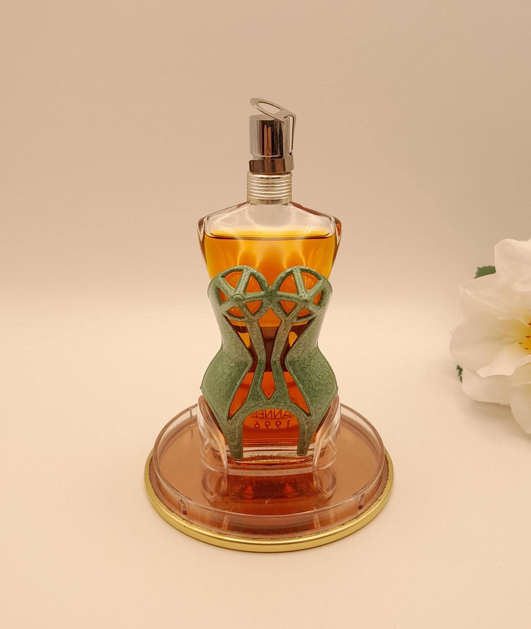 Jean Paul Gaultier Classique | 1996 - 30 Ml Parfümextrakt Splash Vintage 1990Er Jahre Grüne Flasche Sammlerflasche Jean Paul Gaultier Classique | 1996 - 30 Ml Parfümextrakt Splash Vintage 1990Er Jahre Grüne Flasche Sammlerflasche von Etsy - ReginasPerfume