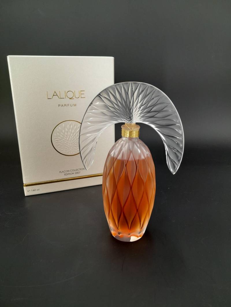Lalique Commedia | 2007 - 140 Ml Extrait De Parfum Limitierte, Nummerierte Kristall-Edition Vintage-Sammlerflakon Aus Den 2000Er Jahren von Etsy - ReginasPerfume