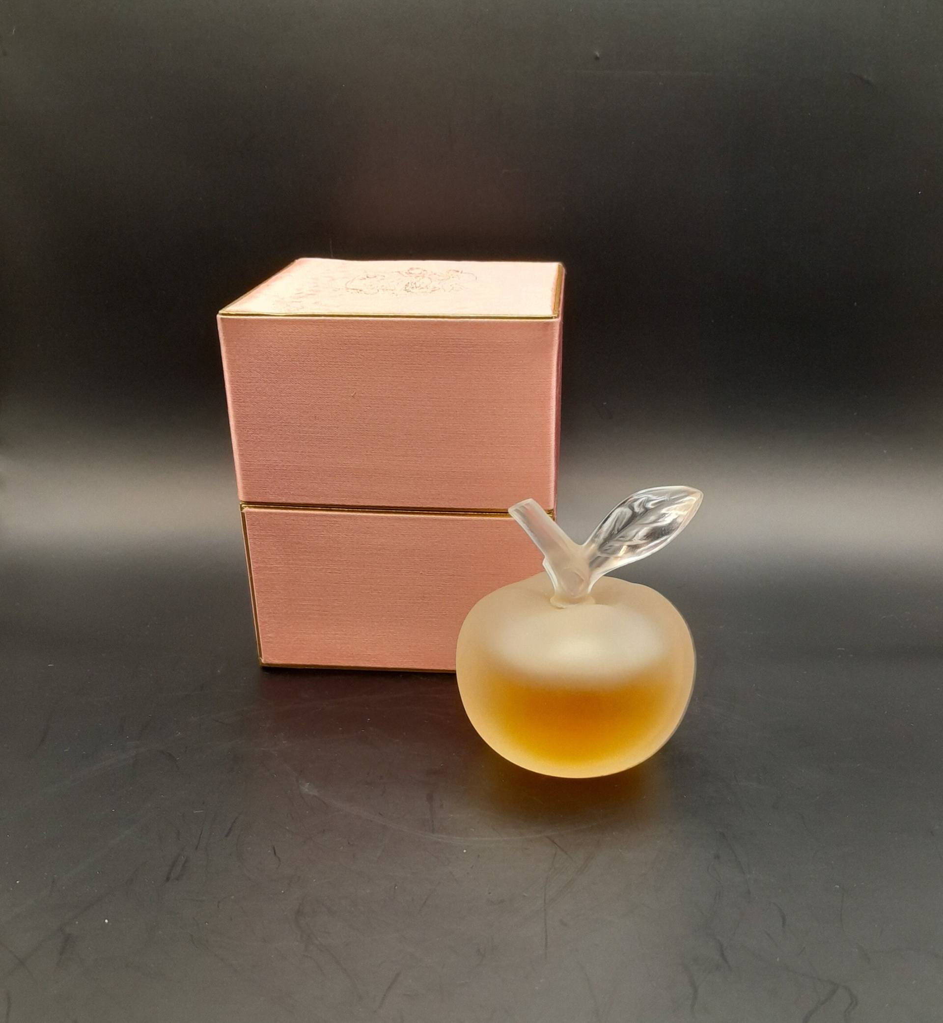 Nina Ricci Fille D'eve - 30 Ml Parfümextrakt Lalique-Kristall Vintage-Sammlerflasche Splash Parfüm Für Frauen Nina Ricci Fille D'eve - 30 Ml Parfümextrakt Lalique-Kristall Vintage-Sammlerflasche Splash Parfüm Für Frauen von Etsy - ReginasPerfume