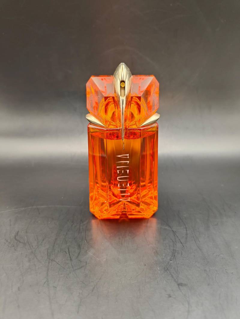 Thierry Mugler Alien Eau Luminescente | 2008 - 60Ml De Toilette Spray Vintage-Flasche Aus Den 2000Er Jahren Parfüm Für Damen von Etsy - ReginasPerfume