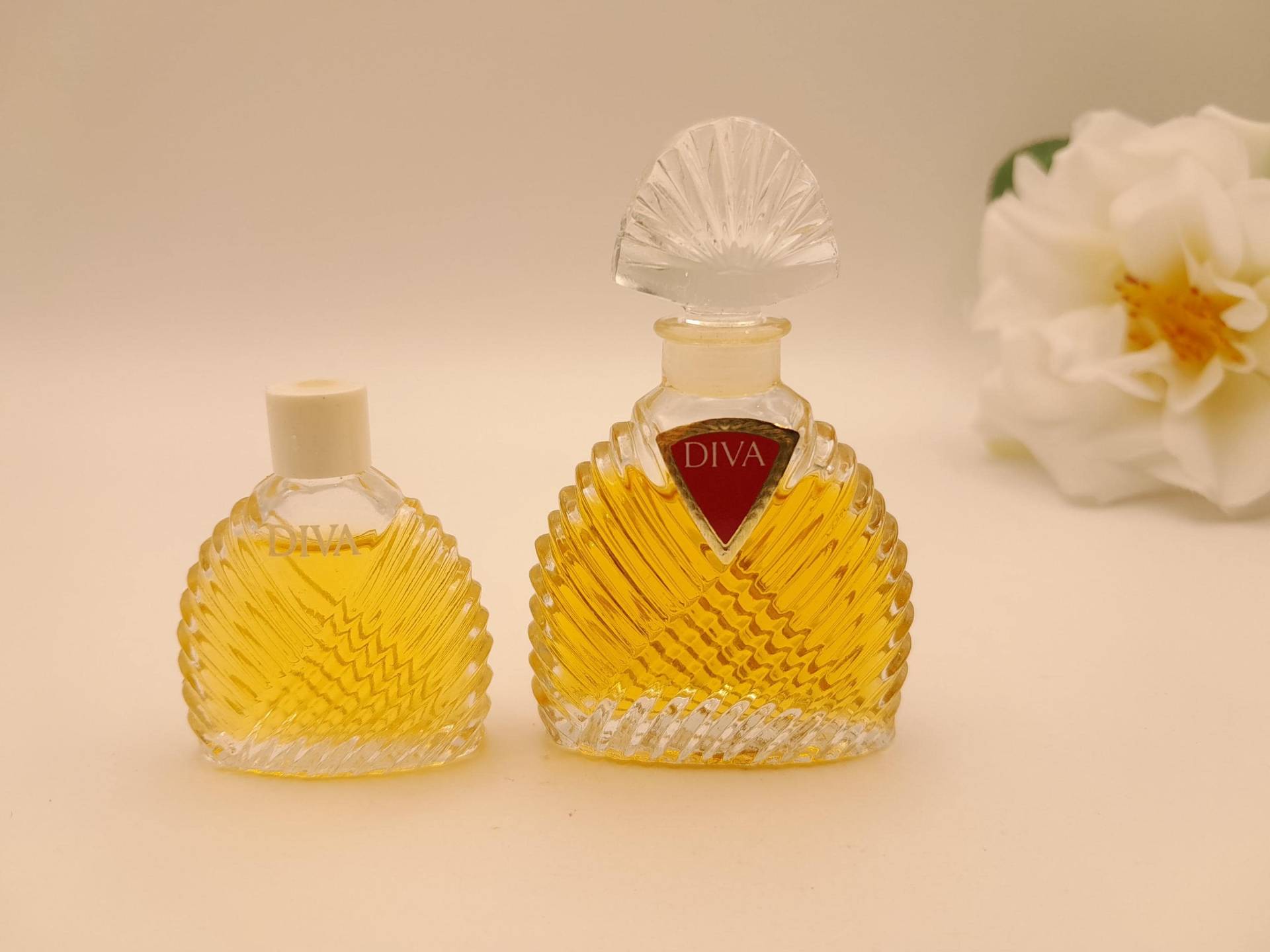 Ungaro Diva | 1982 - 7, 5 Ml Eau De Parfum Splash Vintage 1980Er Damenparfüm Kostenlose Miniatur Ungaro Diva | 1982 - 7, 5 Ml Eau De Parfum Splash Vintage 1980Er Damenparfüm Kostenlose Miniatur von Etsy - ReginasPerfume