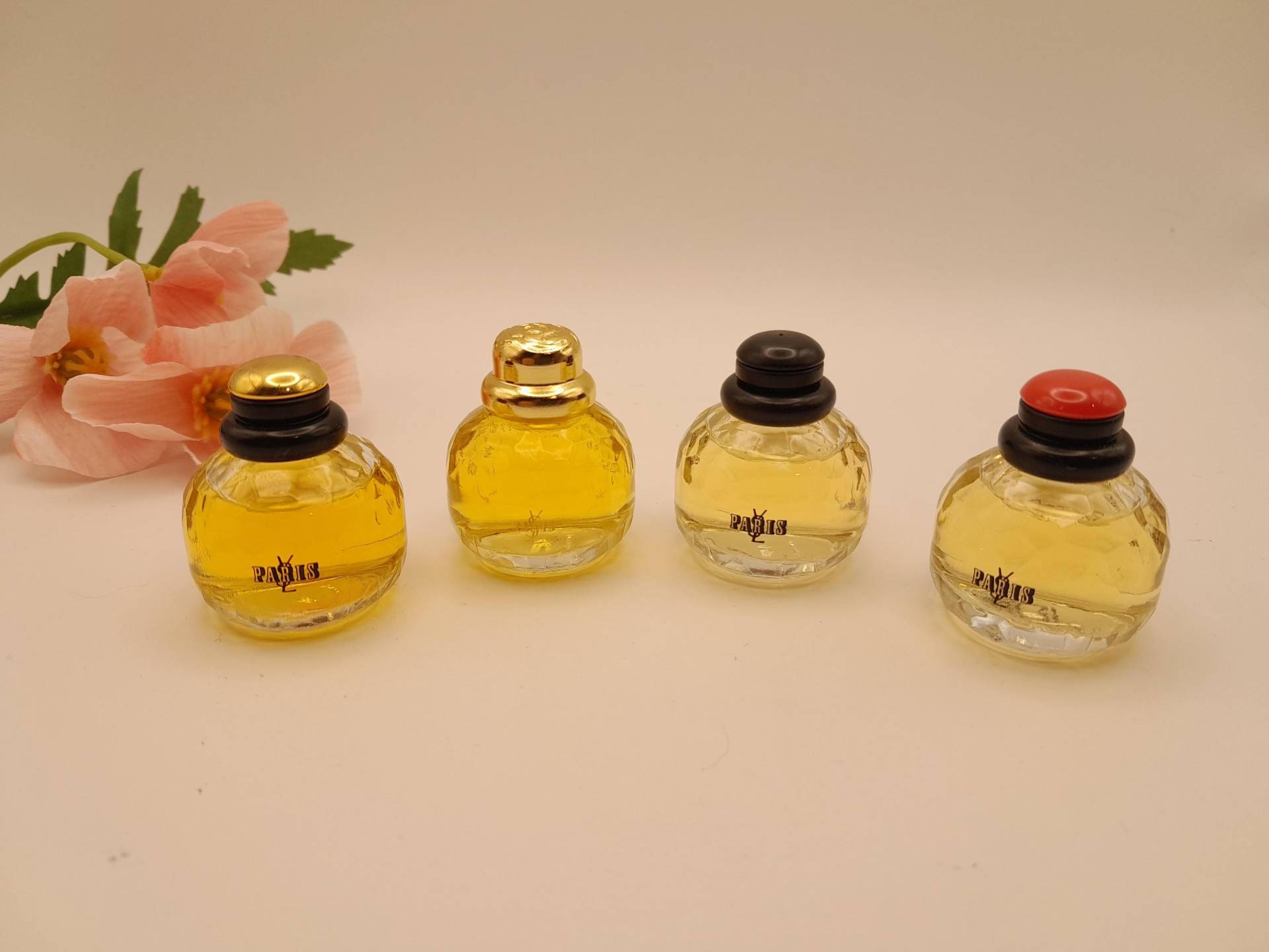 Yves Saint Laurent Paris | 1983 - Lot Mit 4 Miniaturen 4x 7, 5 Ml Eau De Toilette Und Parfum Parfüm Für Frauen Miniaturflaschen Yves Saint Laurent Paris | 1983 - Lot Mit 4 Miniaturen 4x 7, 5 Ml Eau De Toilette Und Parfum Parfüm Für Frauen Miniaturflaschen von Etsy - ReginasPerfume