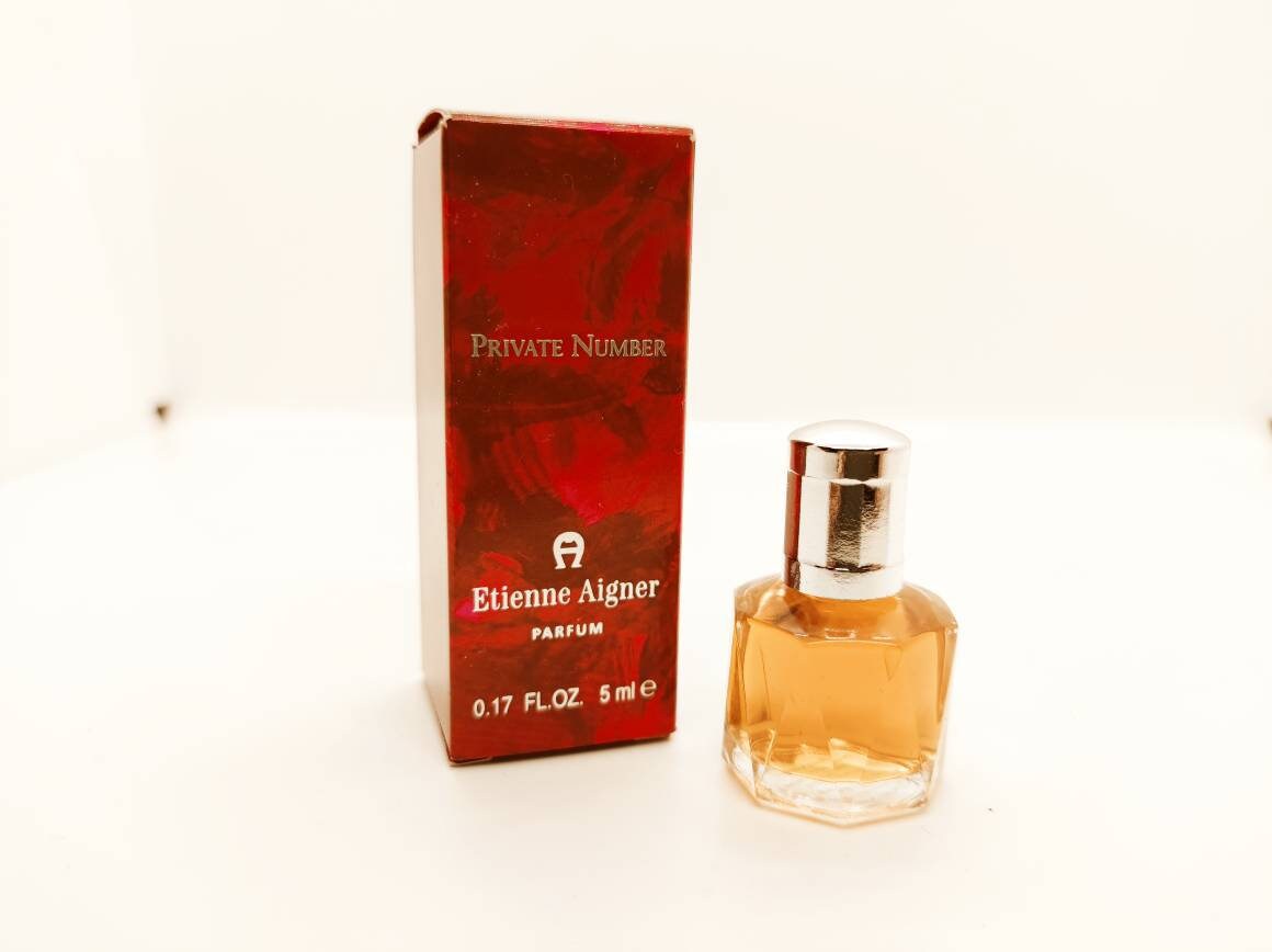 Etienne Aigner Private Number For Her Pure Parfum 5Ml Splash Boxed 1990S Vintage Parfume Etienne Aigner Private Number For Her Pure Parfum 5Ml Splash Boxed 1990S Vintage Parfume von Etsy - Residenzler