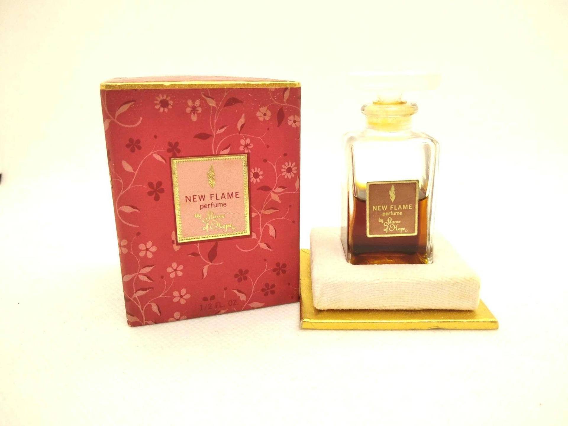 New Flame By Of Hope Extrait De Parfum 1/2Oz Boxed 60% Full Vintage Pure 1970 New Flame By Of Hope Extrait De Parfum 1/2Oz Boxed 60% Full Vintage Pure 1970 von Etsy - Residenzler