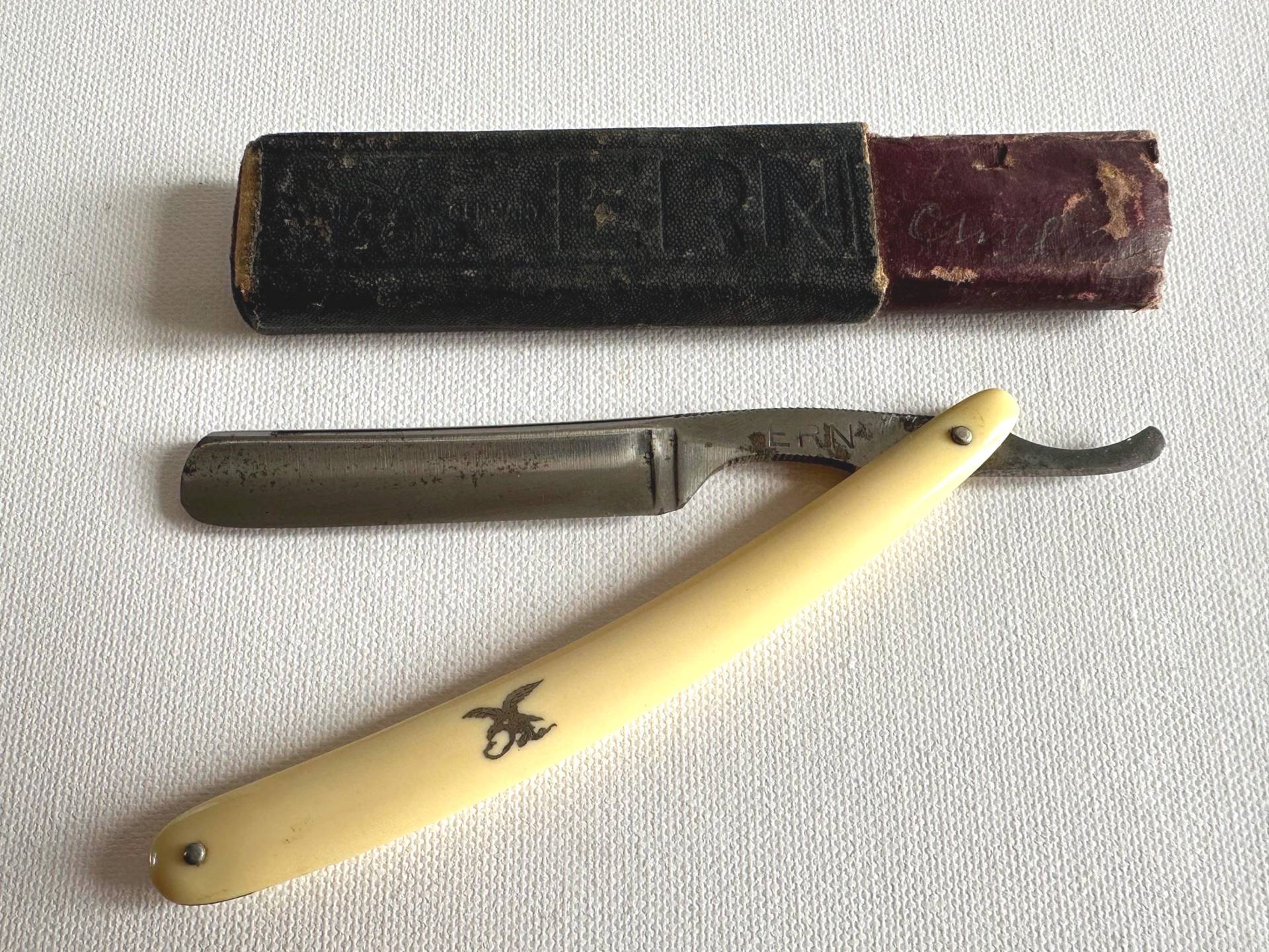 Vintage Rasiermesser Ern Wald Solingen 600 Germany Vintage Rasiermesser Ern Wald Solingen 600 Germany von Etsy - RetroCommode