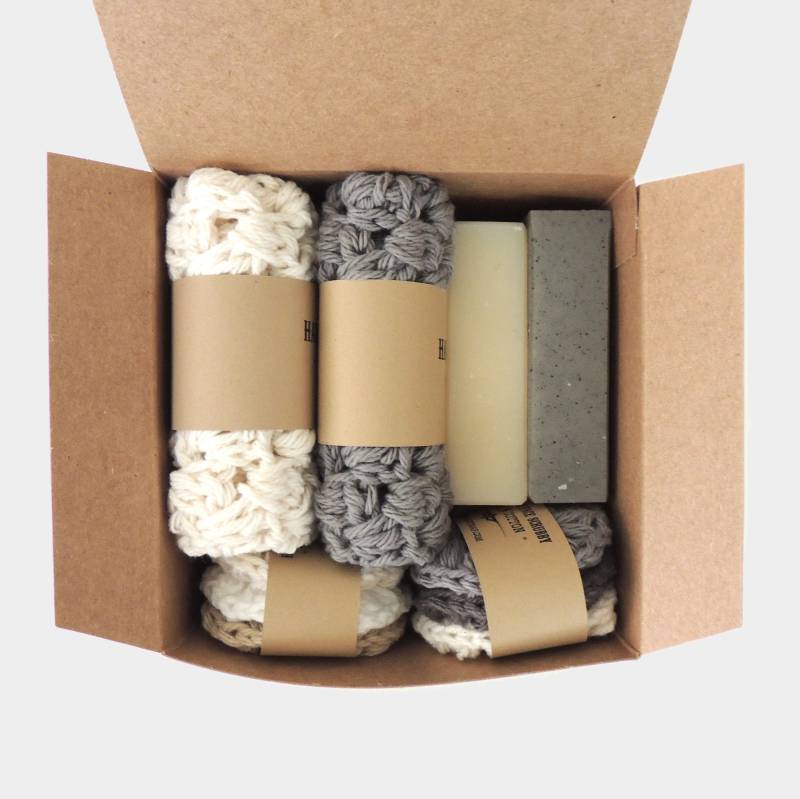 Freund Geschenk Box | Geburtstagsgeschenke Für Weihnachtsgeschenke Männer 2 Seifen Waschlappen 6 Gesichtspeelings von Etsy - RightSoap