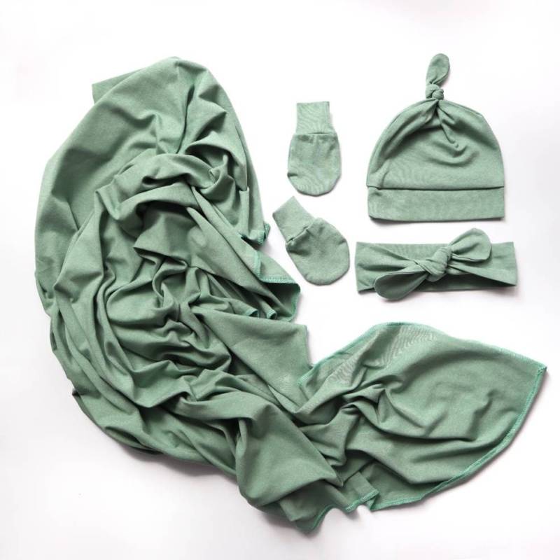 Neugeborenen Swaddle Set - Mädchen Carseat Decke Und Stirnband Grüne Gender Neutral Baby Geschenk Neugeborenen Swaddle Set - Mädchen Carseat Decke Und Stirnband Grüne Gender Neutral Baby Geschenk von Etsy - RipkaStore