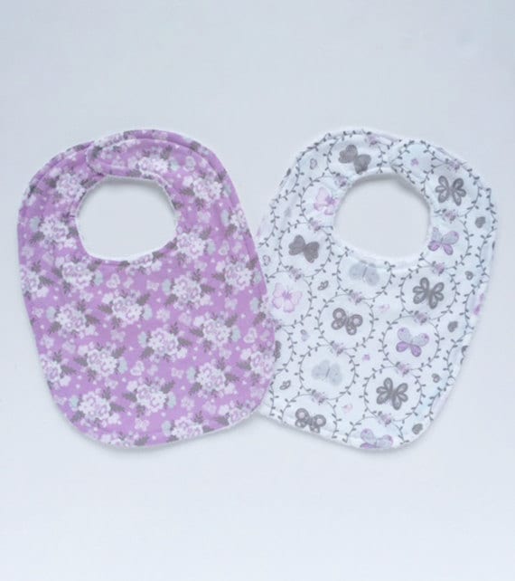 Floral Baby - Lätzchen Babygeschenk Lila Floral Baby - Lätzchen Babygeschenk Lila von Etsy - RockinColt