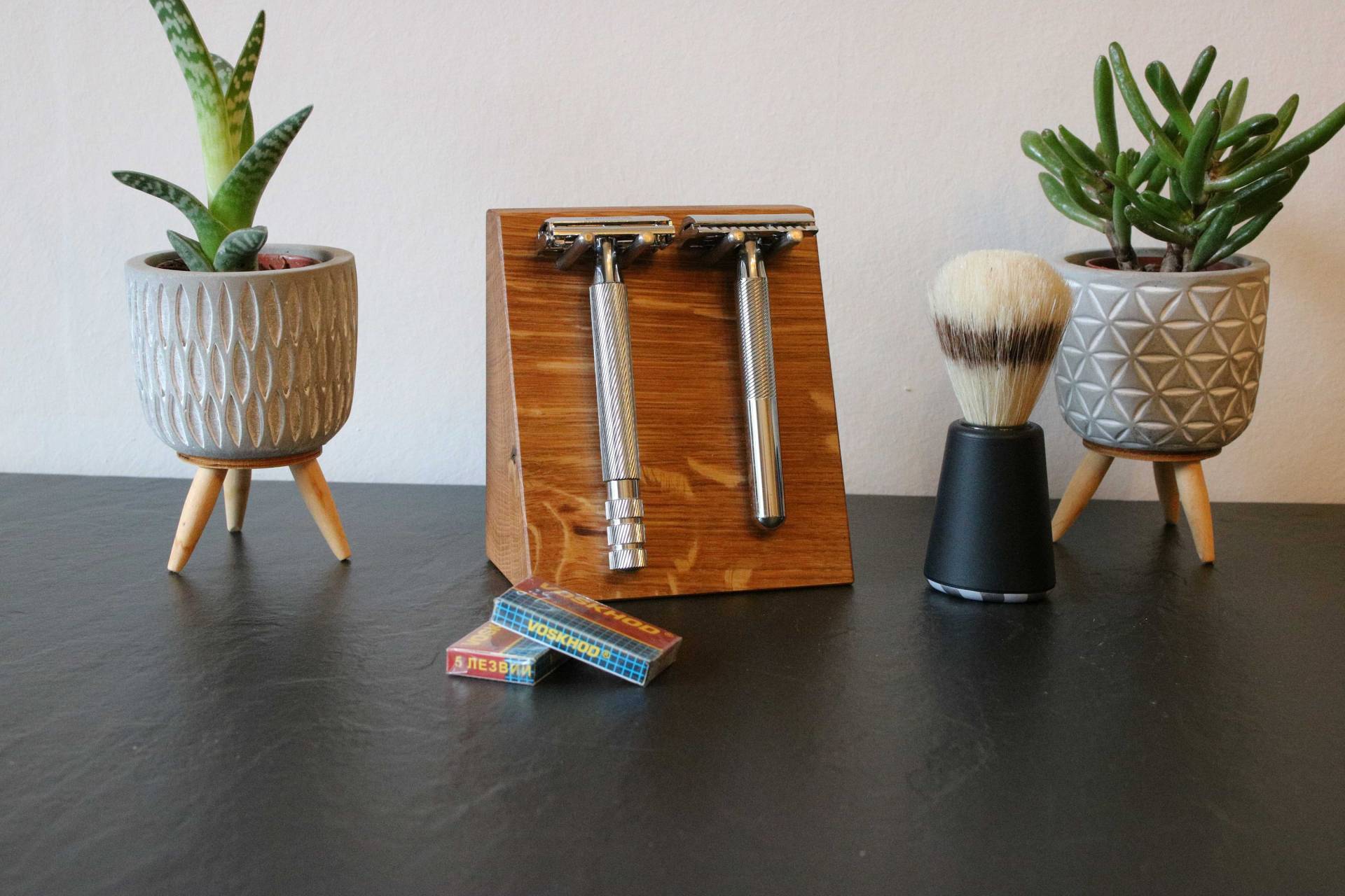 Rasierhobel Ständer Aus Eichenholz Rasierhobel Ständer Aus Eichenholz von Etsy - RolandsHolzwerkstatt