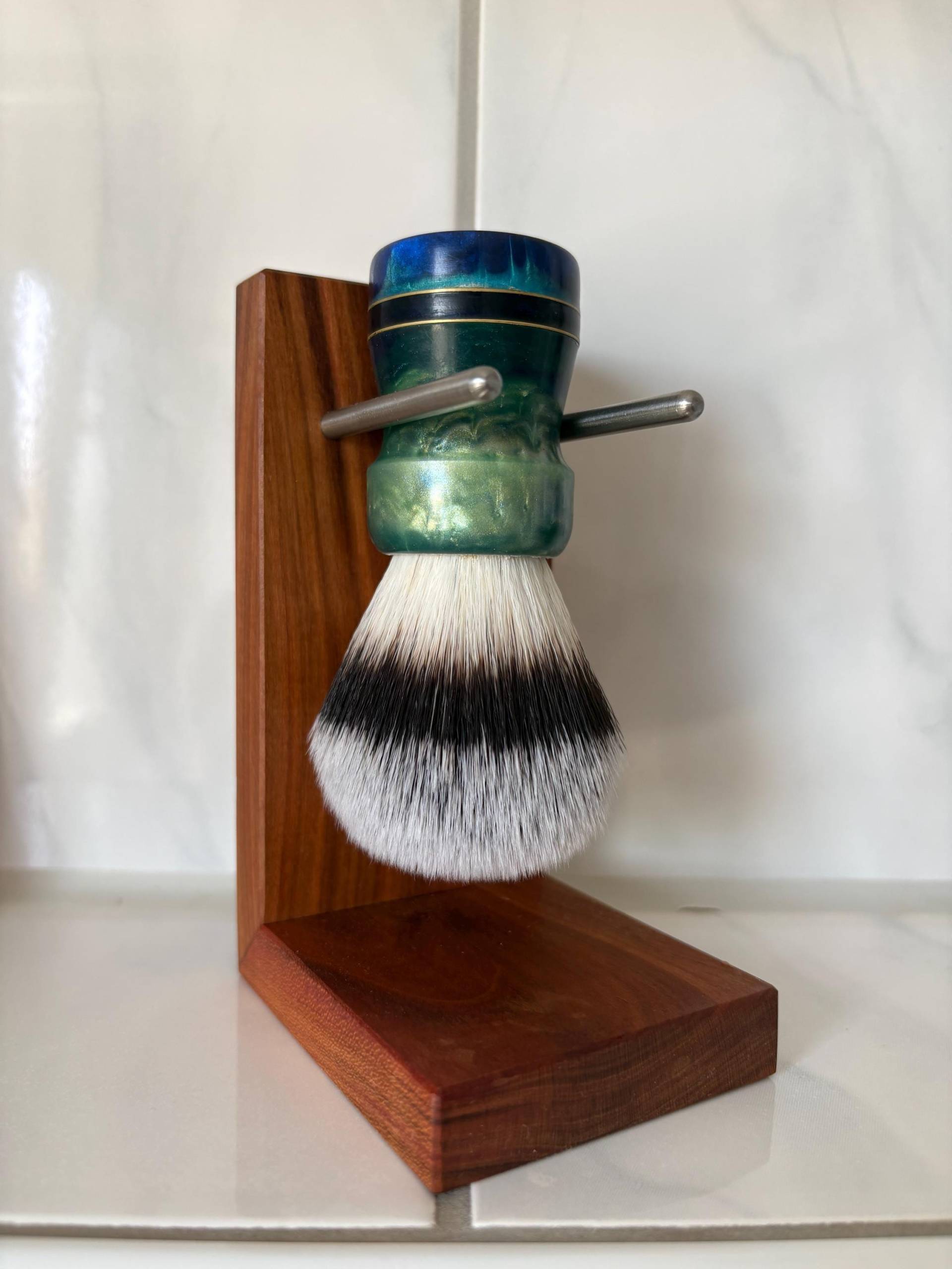 Rasierpinsel Halter Aus Holz von Etsy - RolandsHolzwerkstatt