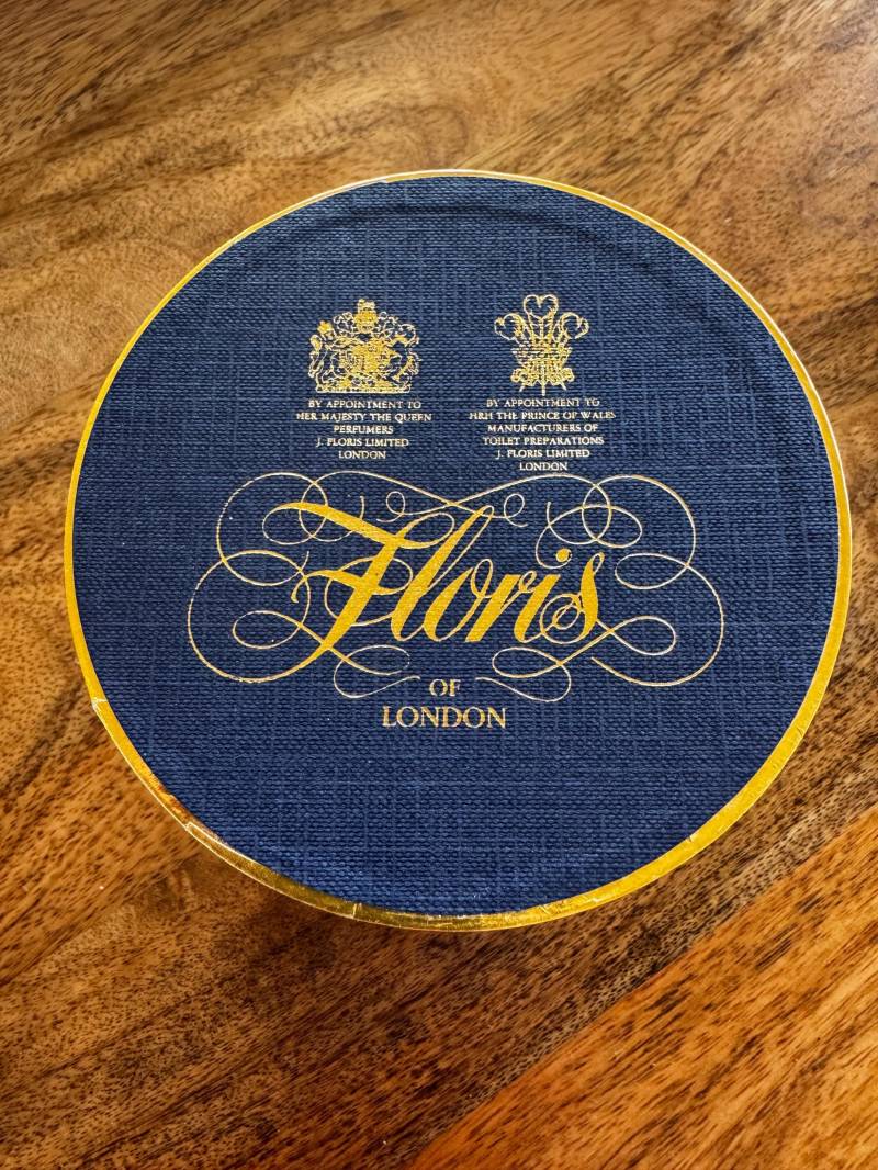 Vintage Floris Dusting Puder von Etsy - RomanticaTreasures