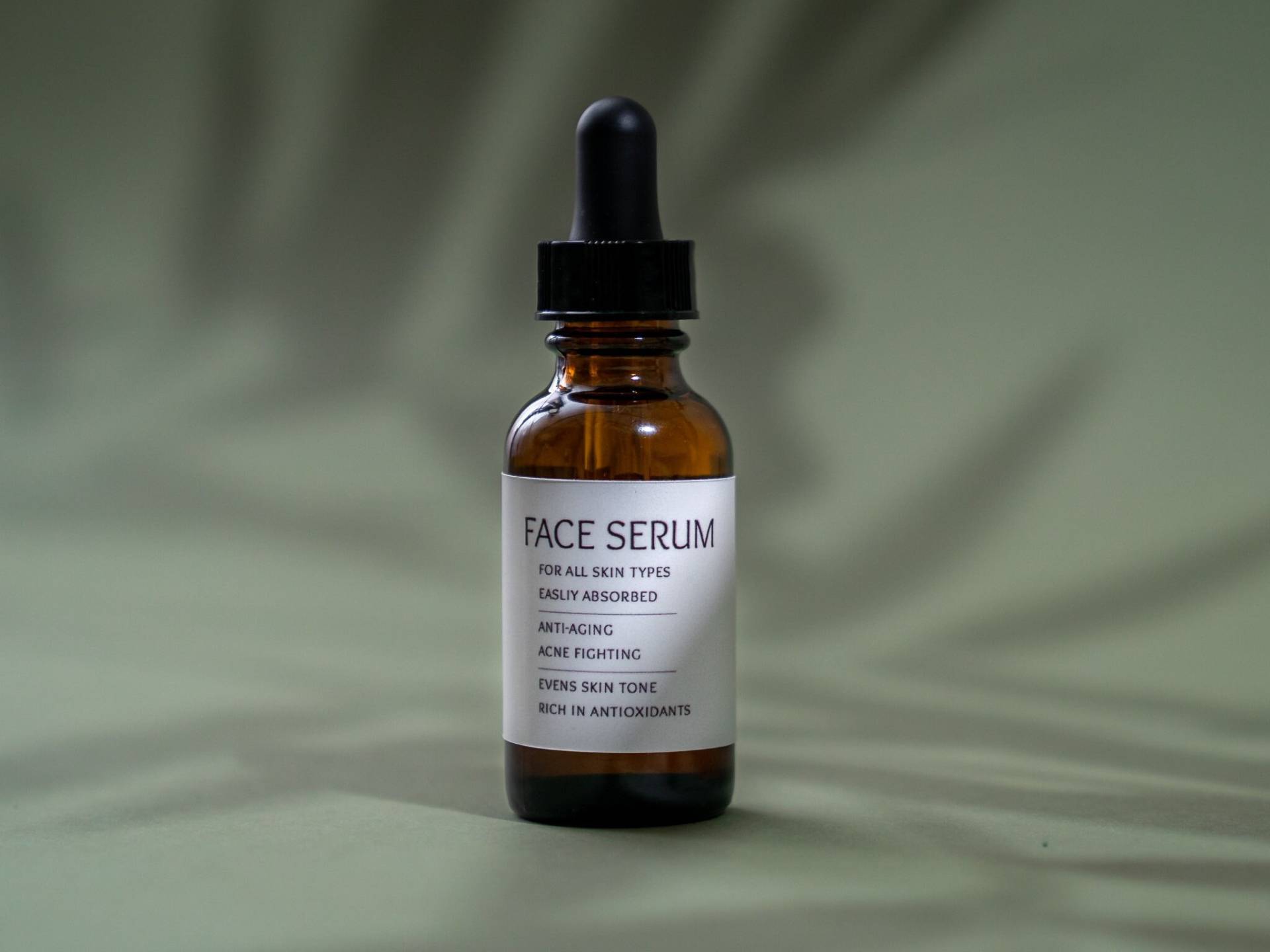 Feuchtigkeitsspendendes Gesichtsserum Feuchtigkeitsspendendes Gesichtsserum von Etsy - RootedHealing