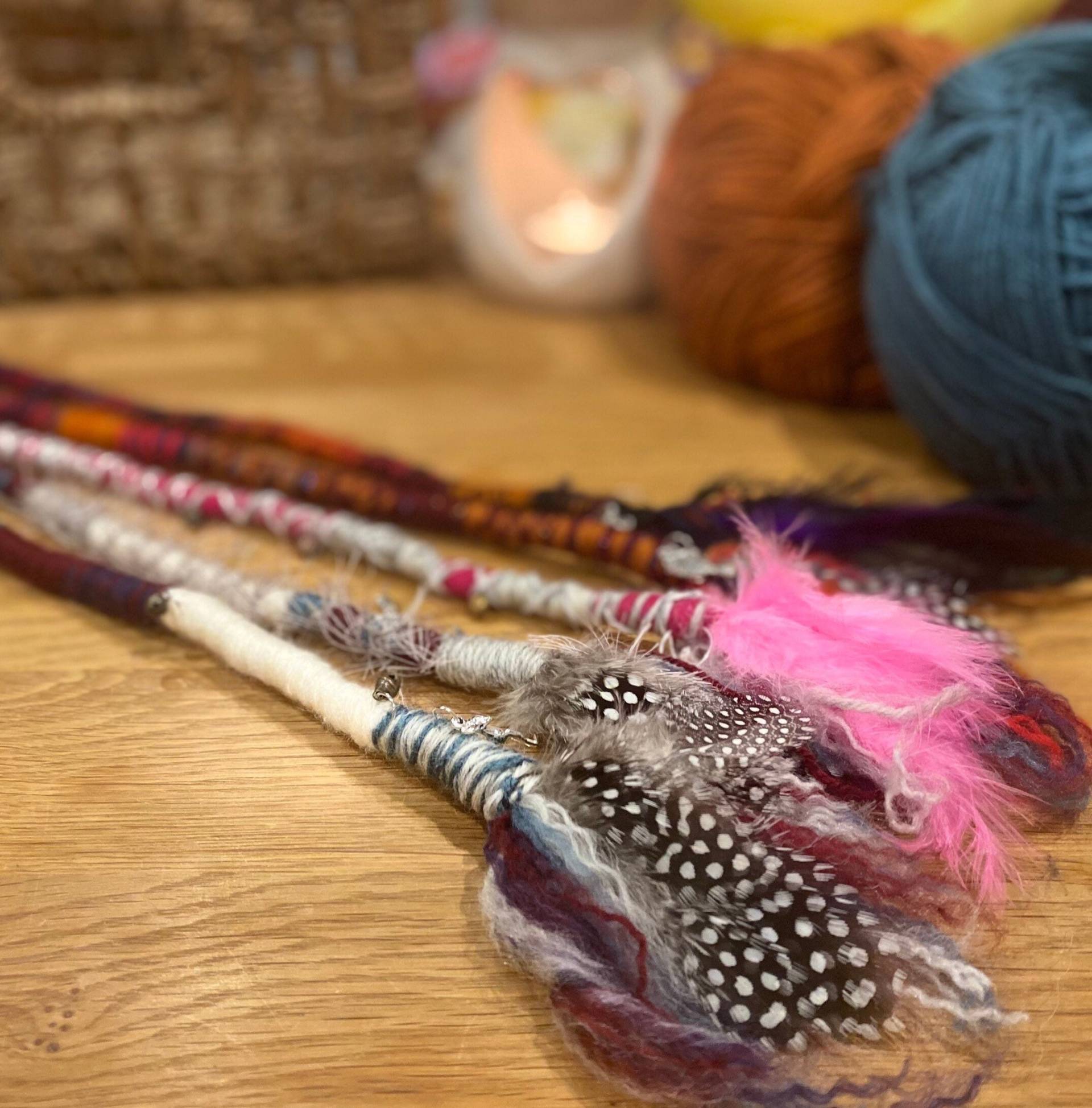 Haarwickel, Eine Einseitige Dreadlock-Verlängerung, Dreadwickel Mit Anhängern Und/Oder Glöckchen, 5-25 Zoll Lang Haarwickel, Eine Einseitige Dreadlock-Verlängerung, Dreadwickel Mit Anhängern Und/Oder Glöckchen, 5-25 Zoll Lang von Etsy - RosielocksStudio