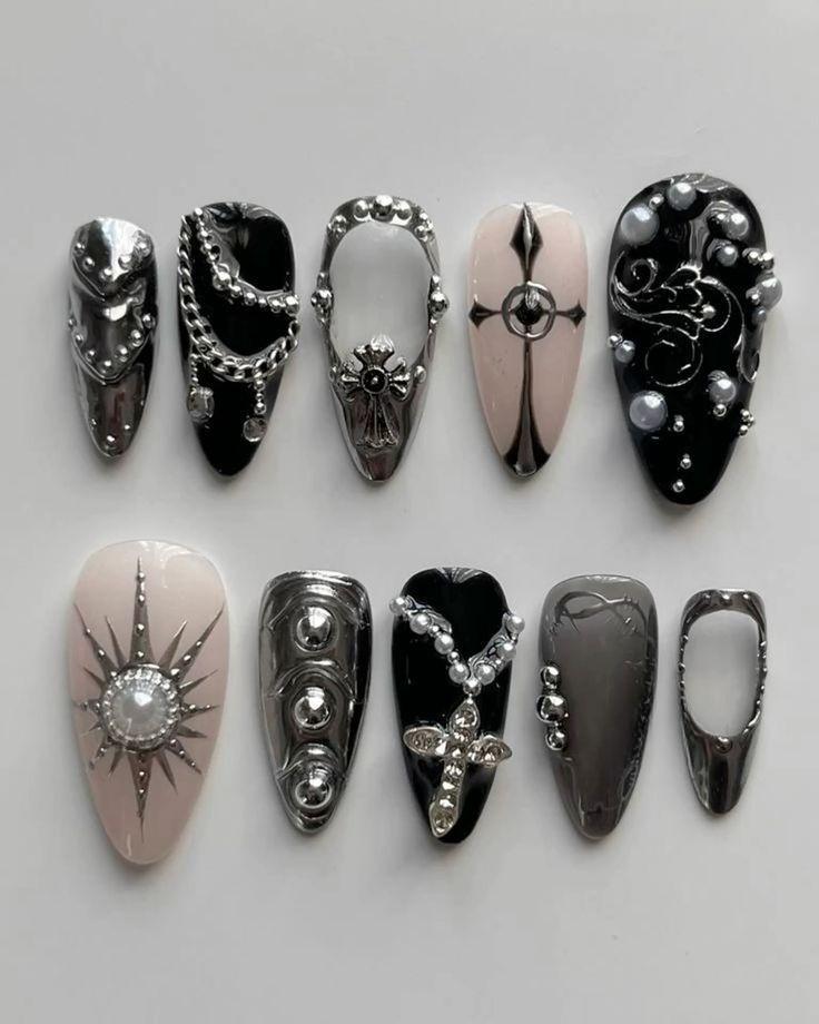Gothic Schwarz Silber Drücken Sie Auf Die Nägel | 3D Kreuz Nail Art Punk-Rock-Fake-Nägel Y2K Luxus Stiletto Emo Chrome Set von Etsy - RoswithaDecor
