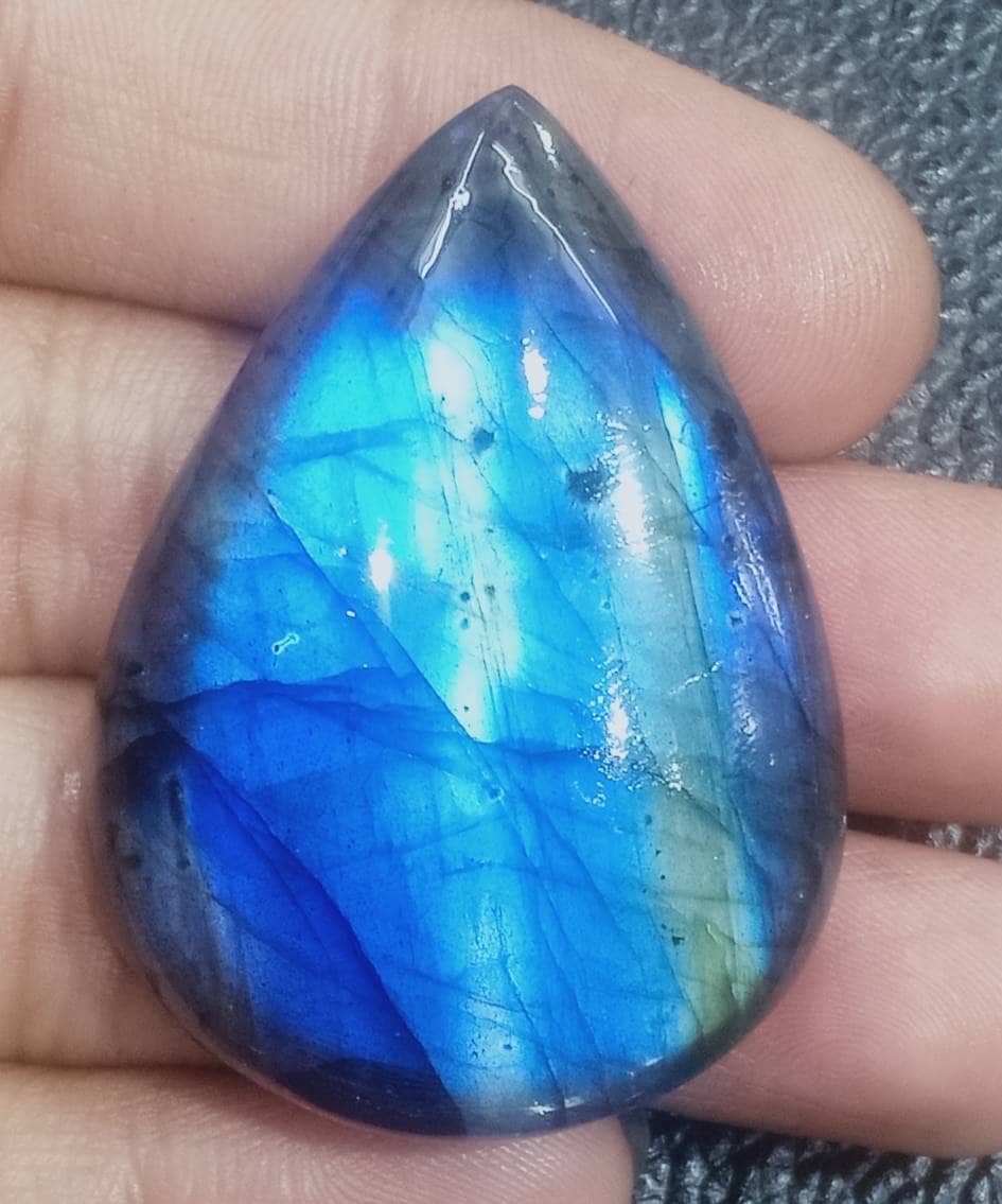 Aaa+ Qulity Voll Blau Labradorit Paershape. Siz 33x49 Mmgewicht 105 Karat. Blauer Glanz Itam.blue Flash Machen Ist Gut Aaa+ Qulity Voll Blau Labradorit Paershape. Siz 33x49 Mmgewicht 105 Karat. Blauer Glanz Itam.blue Flash Machen Ist Gut von Etsy - RoyalgemsGoods