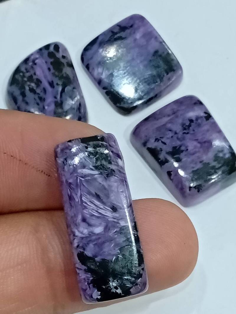 Chorite .4 Pic Lot.mix Siz . Mix Shape.weighte 61.45 Carat.blue Farbe Chorite Itam Chorite .4 Pic Lot.mix Siz . Mix Shape.weighte 61.45 Carat.blue Farbe Chorite Itam von Etsy - RoyalgemsGoods