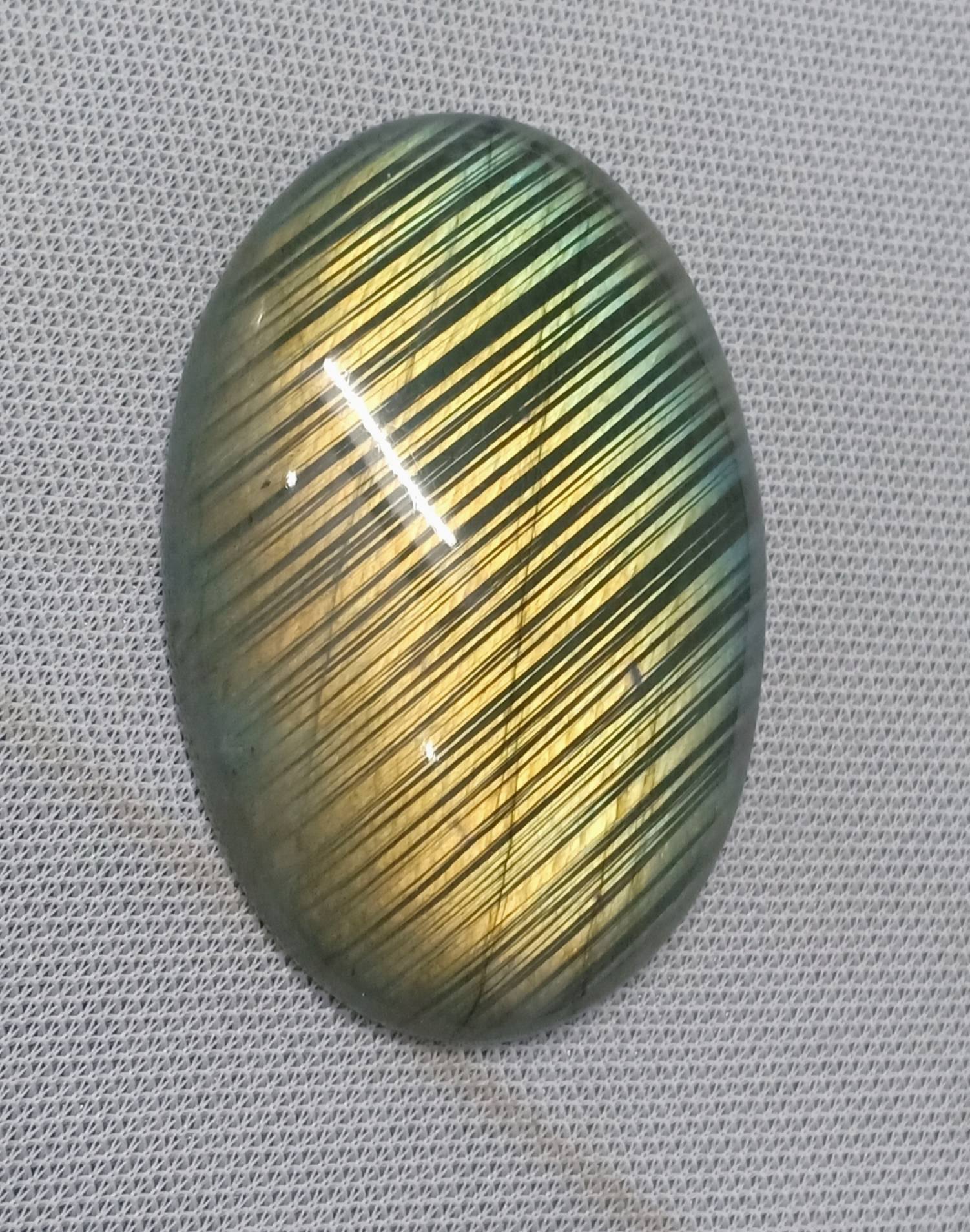 Goldener Glanz Labradorit Große Pic. Siz 38x52 Mm. Gewicht 161 Karat. Ovel-Form Goldener Glanz Labradorit Große Pic. Siz 38x52 Mm. Gewicht 161 Karat. Ovel-Form von Etsy - RoyalgemsGoods