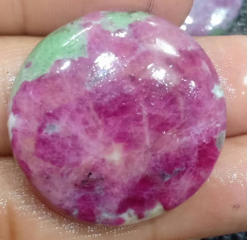 Gute Qulityruby Zoisite Gewicht 58, 80 Karat Rund Shapesiz 33x33 Mm. Full Amazing Ruby Itam Machen Ist Gut Gute Qulityruby Zoisite Gewicht 58, 80 Karat Rund Shapesiz 33x33 Mm. Full Amazing Ruby Itam Machen Ist Gut von Etsy - RoyalgemsGoods