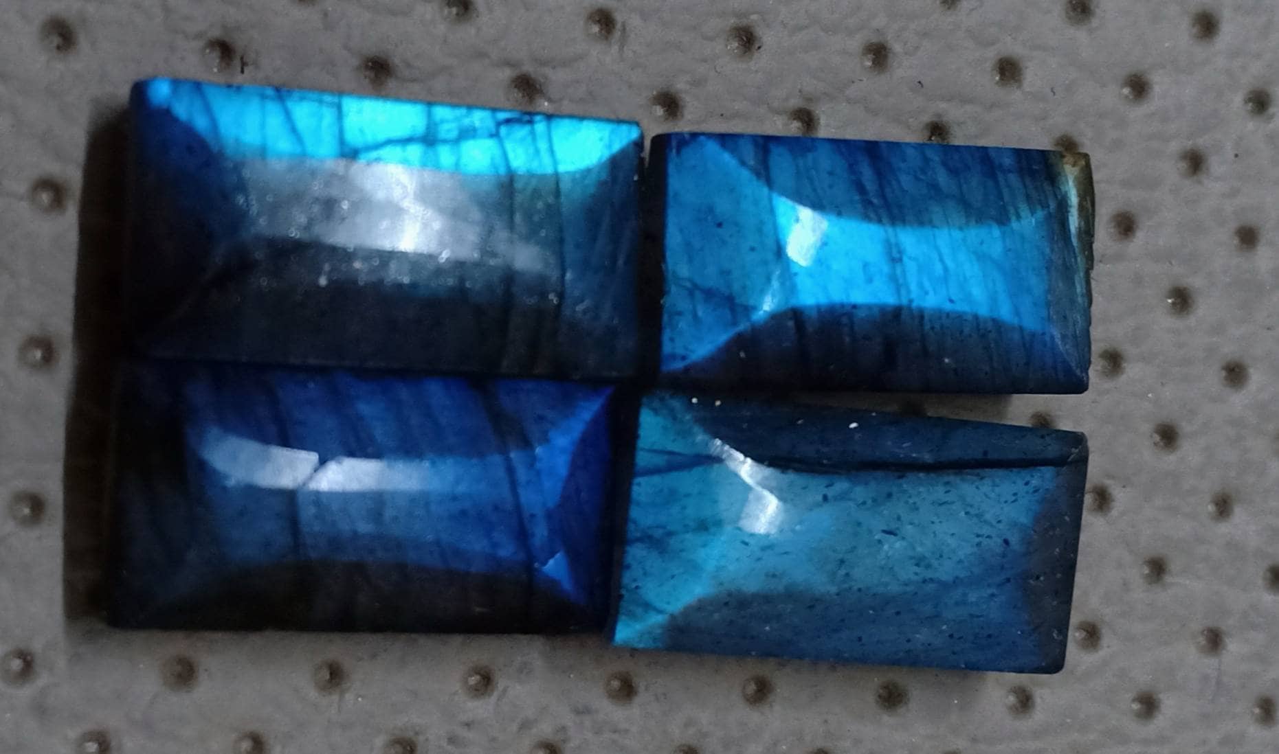 Labradorit Blau Faceted.4 Pec Lot Siz8x16mm Gewicht 30 Karat Baguett.shape.full Glanz Labradorit.facett Itam Labradorit Blau Faceted.4 Pec Lot Siz8x16mm Gewicht 30 Karat Baguett.shape.full Glanz Labradorit.facett Itam von Etsy - RoyalgemsGoods