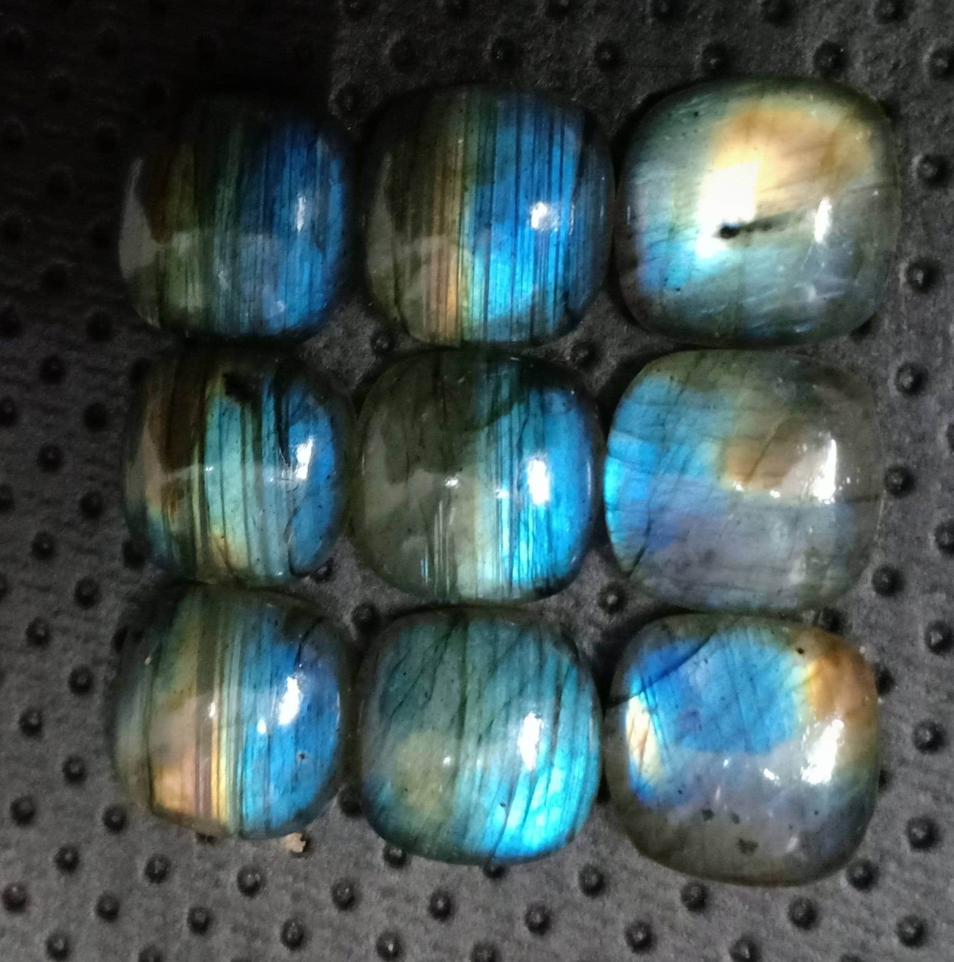 Labradorit.blue Flash Siz 12x12mm Gewicht 62.70 Carat Cushoin Shape.full Blue Shine Labradorite.itam.making Is Good... 9 Pic Lot Labradorit.blue Flash Siz 12x12mm Gewicht 62.70 Carat Cushoin Shape.full Blue Shine Labradorite.itam.making Is Good... 9 Pic Lot von Etsy - RoyalgemsGoods