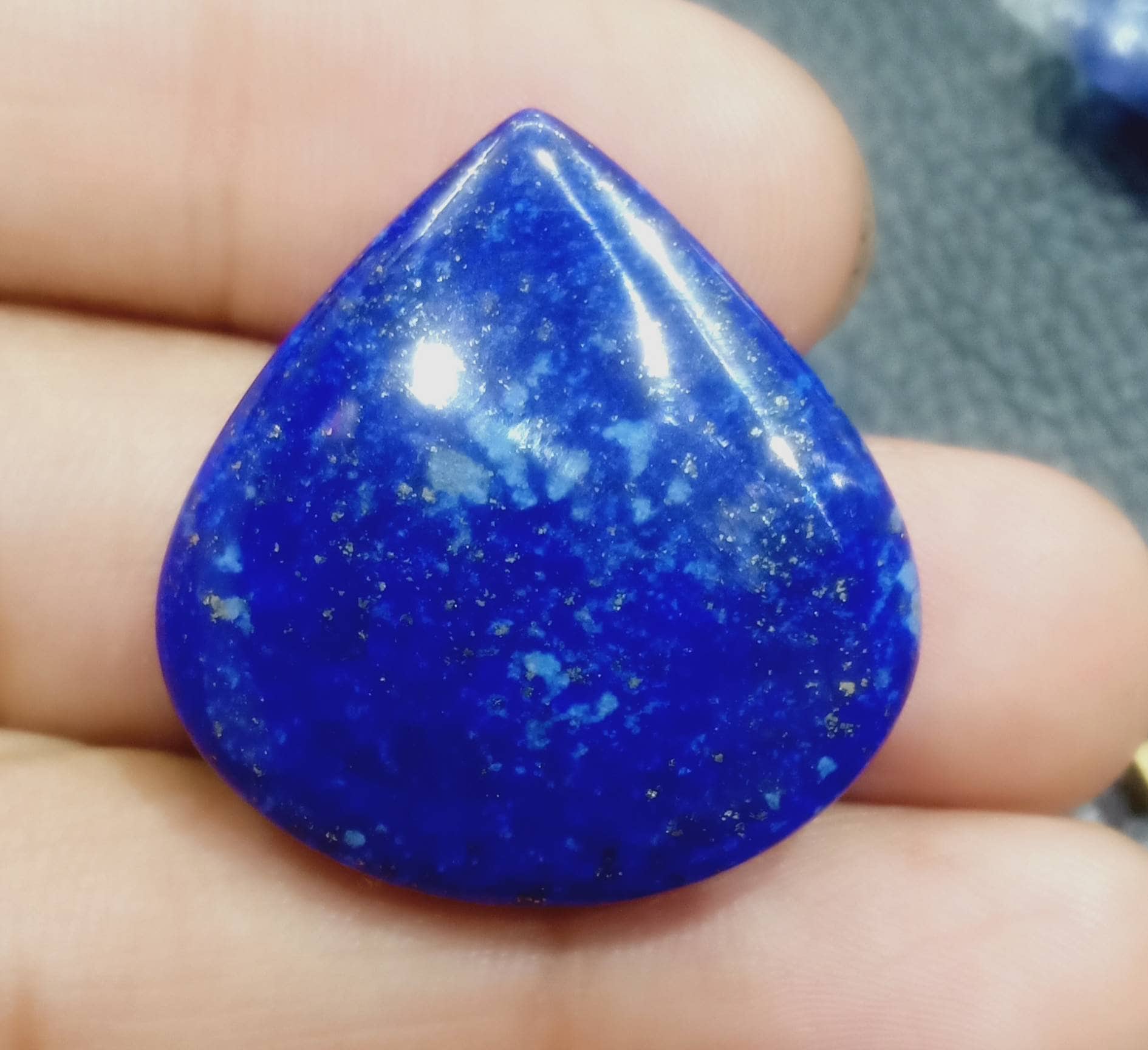Lapislazuli Birne Form Siz 27x27mm Gewicht 43 Karat Blau Shine Lapis Itam Machen Ist Gut Lapislazuli Birne Form Siz 27x27mm Gewicht 43 Karat Blau Shine Lapis Itam Machen Ist Gut von Etsy - RoyalgemsGoods